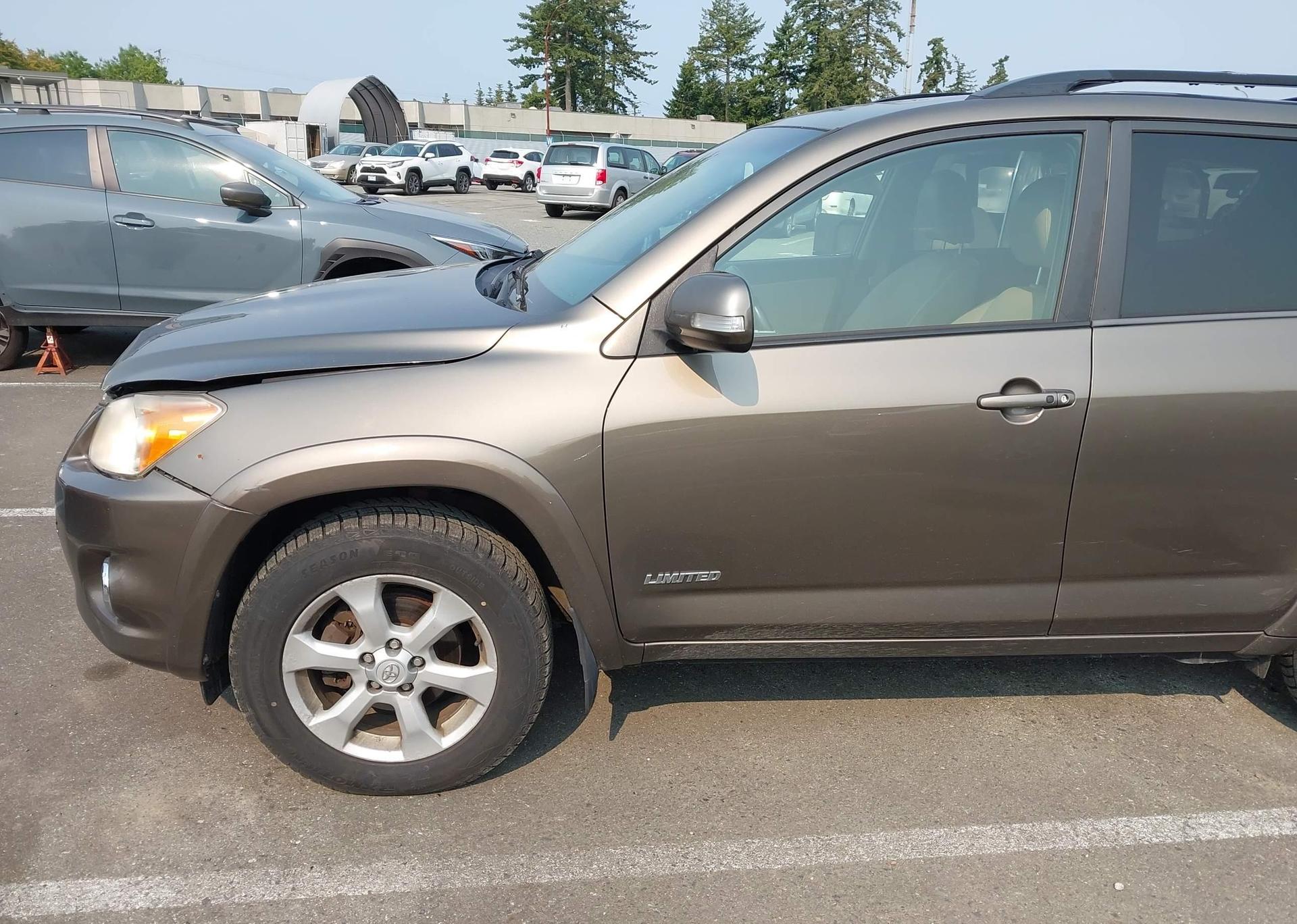 2009 TOYOTA RAV4 LIMITED