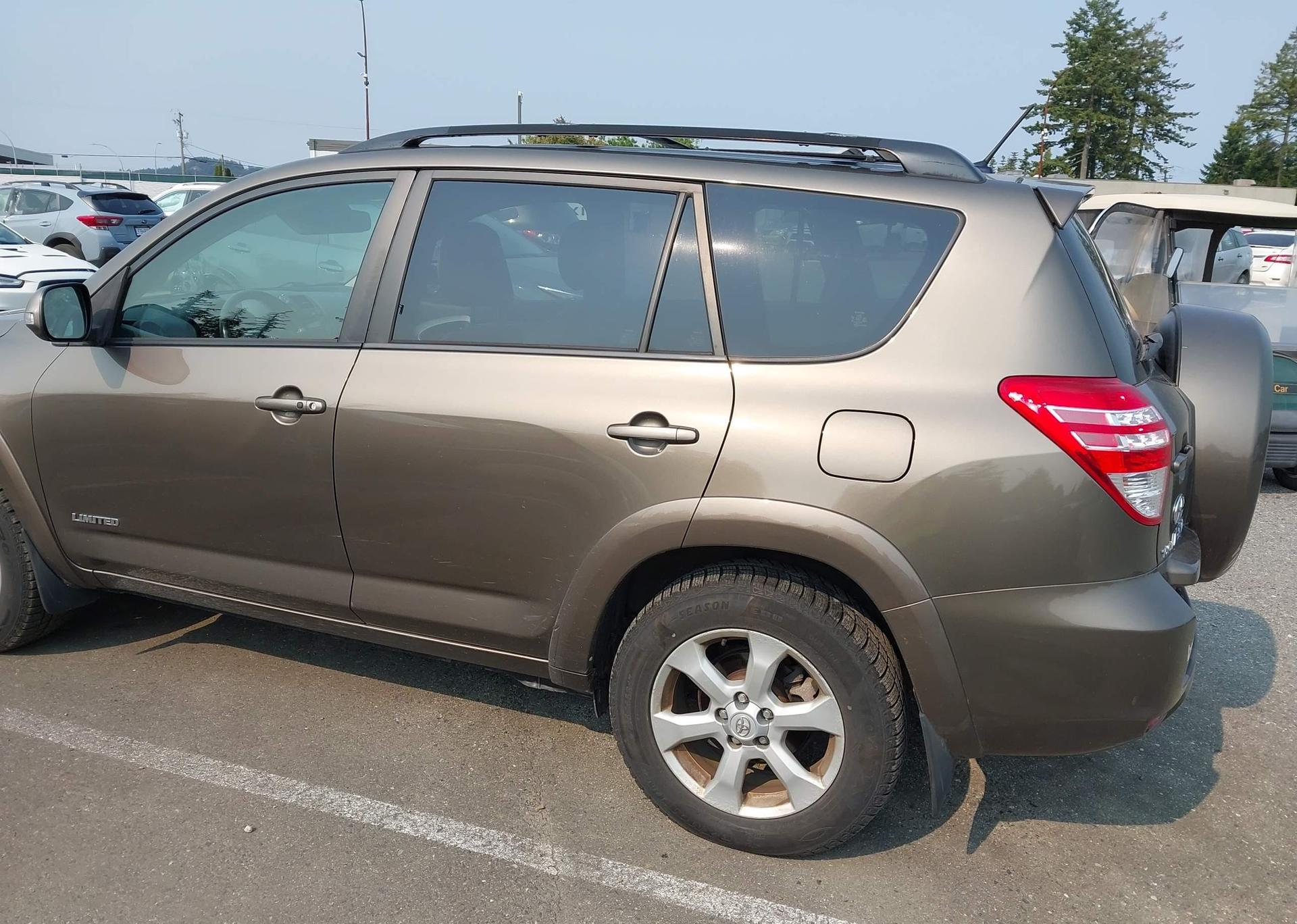 2009 TOYOTA RAV4 LIMITED