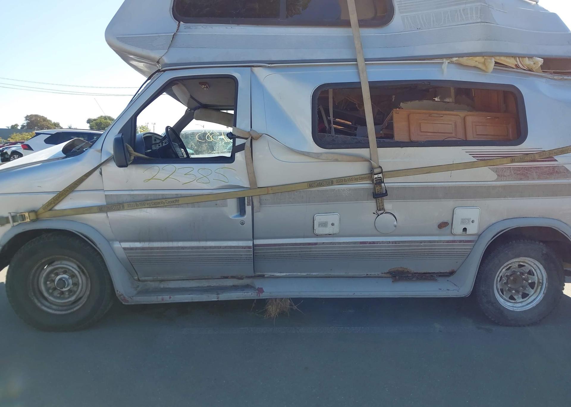 1996 FORD ECONOLINE E250 VAN
