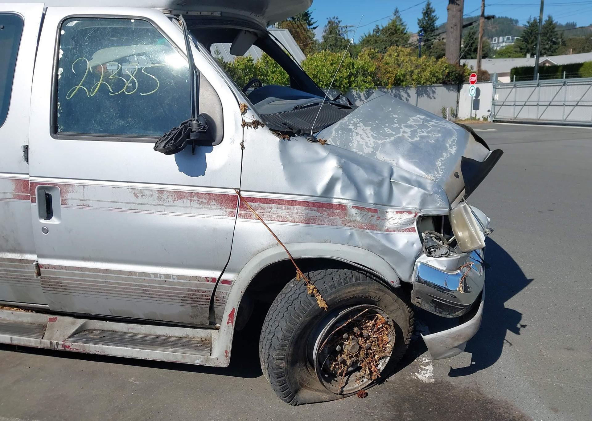 1996 FORD ECONOLINE E250 VAN