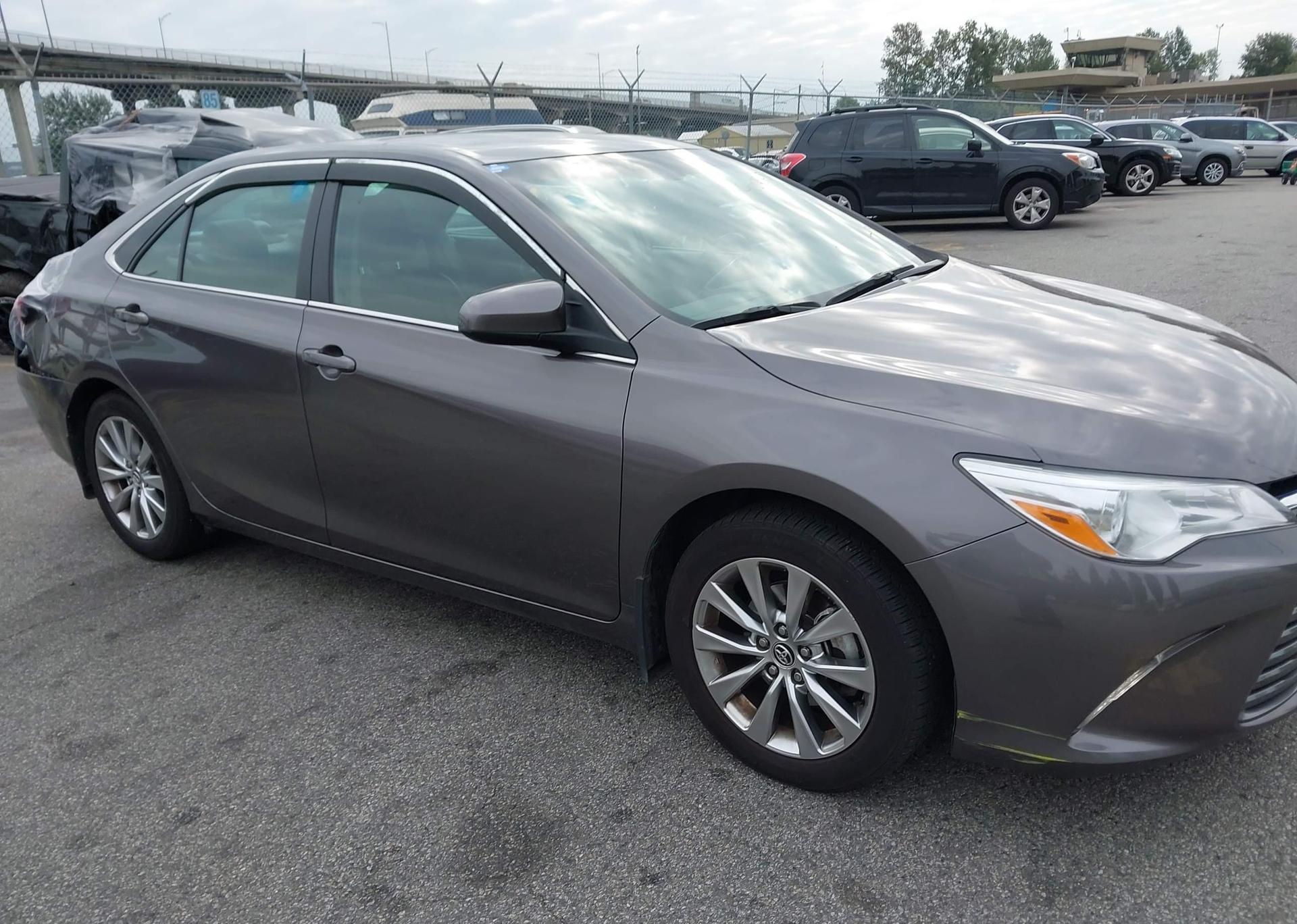 2015 TOYOTA CAMRY