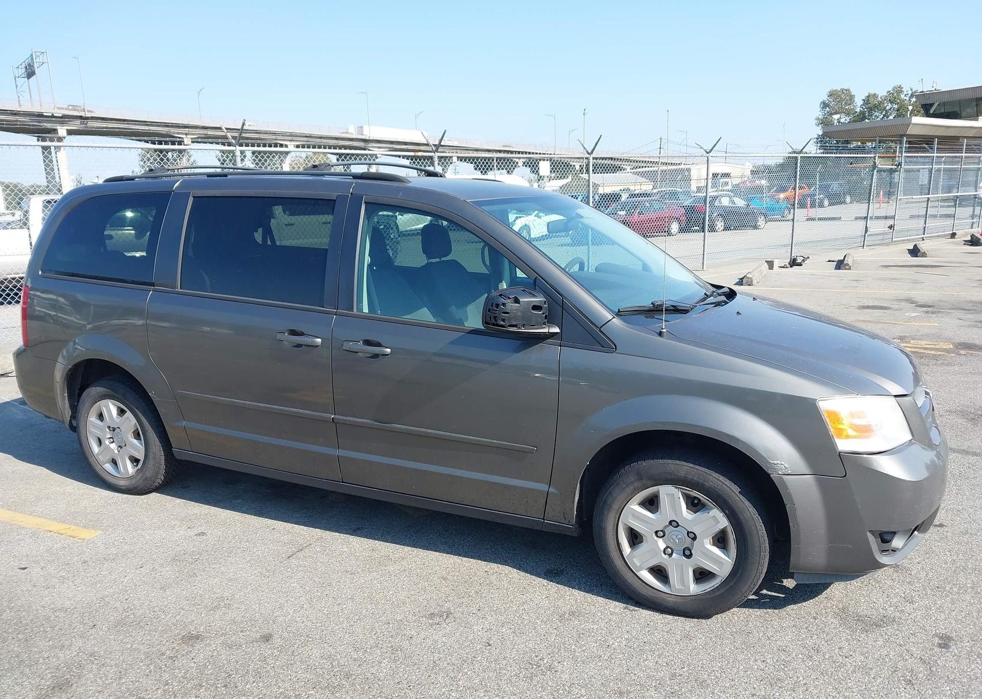 2010 DODGE GRAND CARAVAN SE