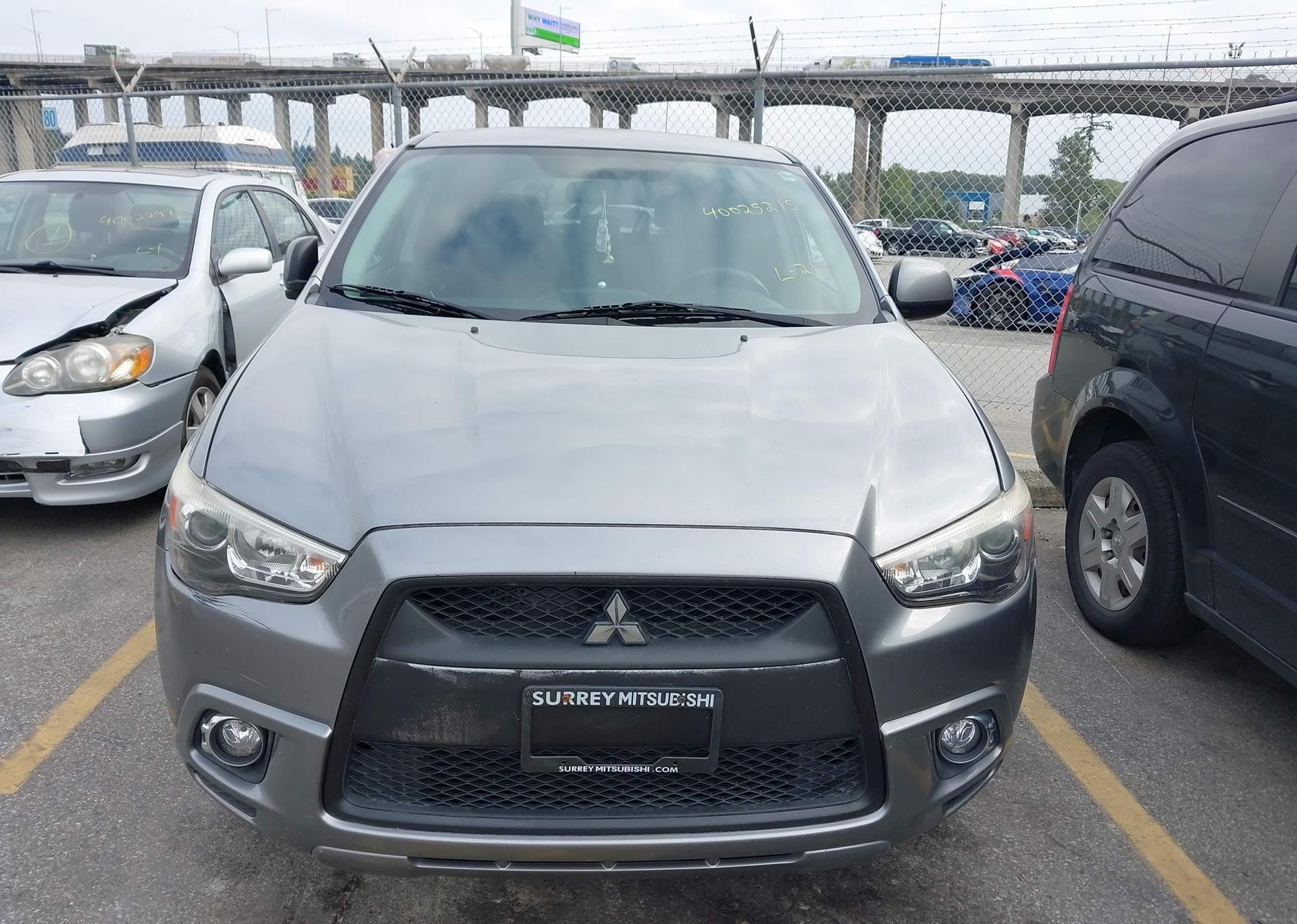 2011 MITSUBISHI RVR