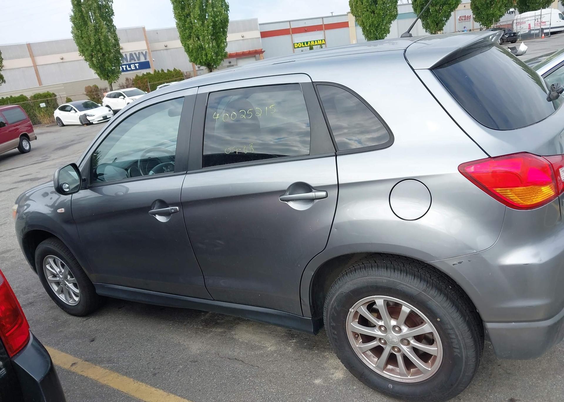 2011 MITSUBISHI RVR