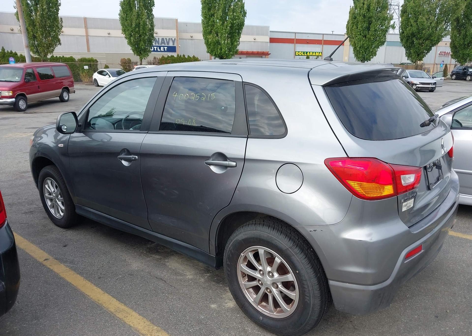2011 MITSUBISHI RVR