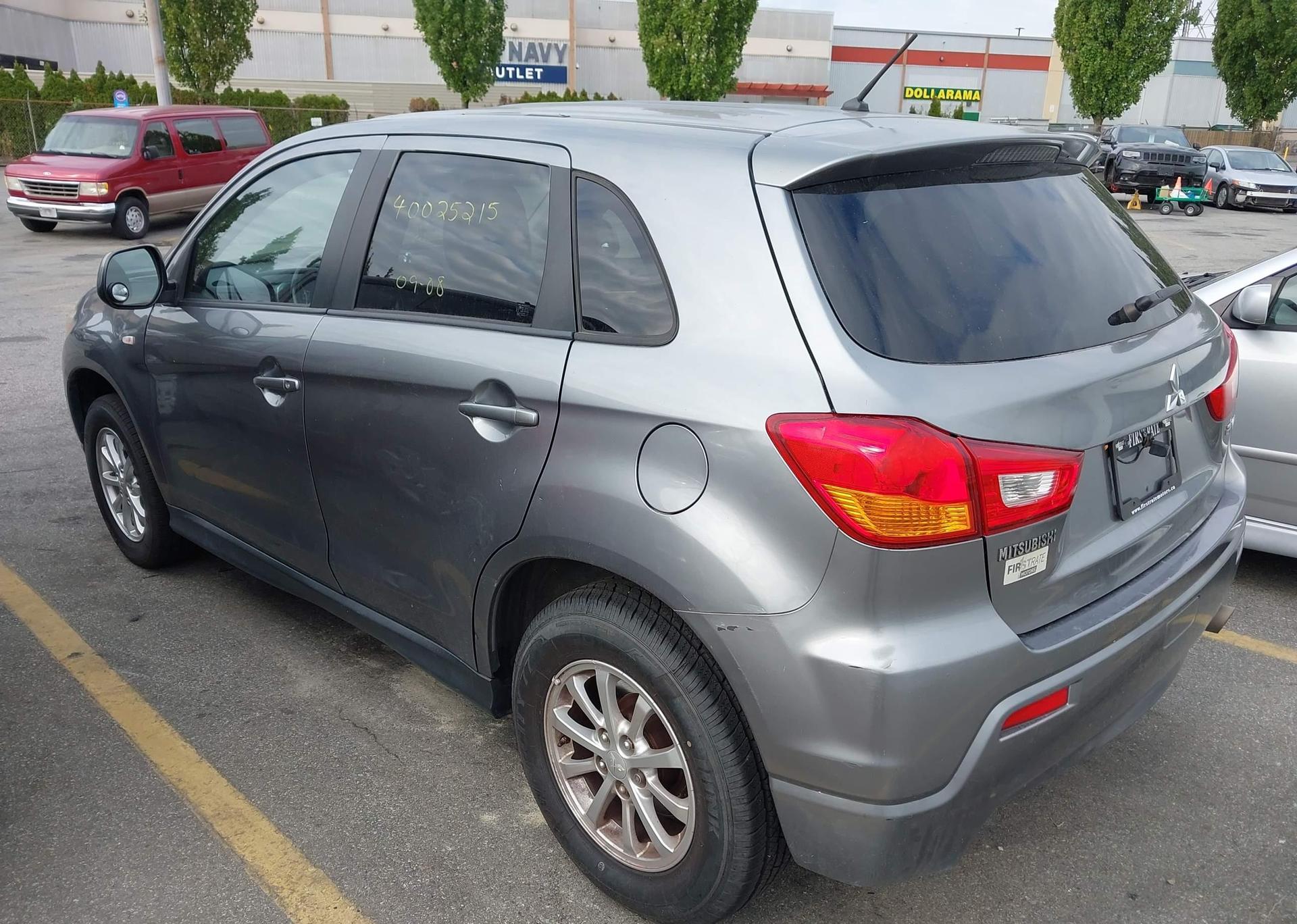 2011 MITSUBISHI RVR