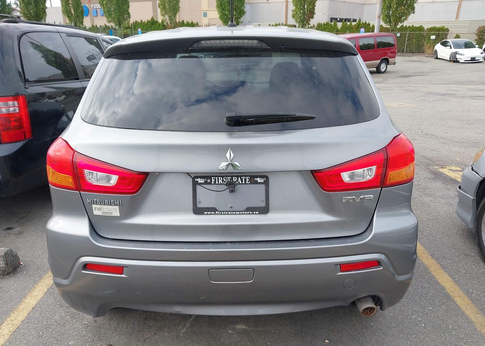 2011 MITSUBISHI RVR