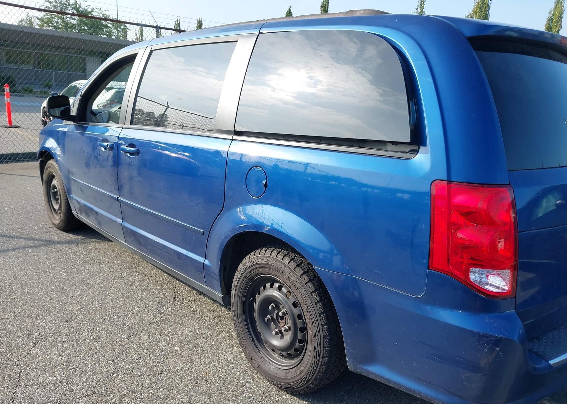2011 DODGE GRAND CARAVAN EXPRESS