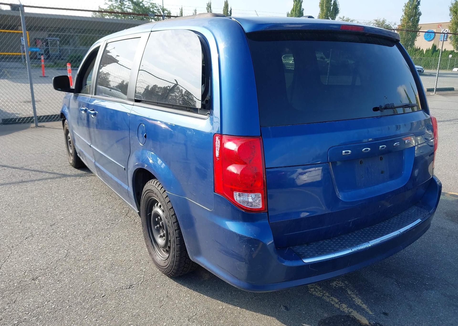 2011 DODGE GRAND CARAVAN EXPRESS