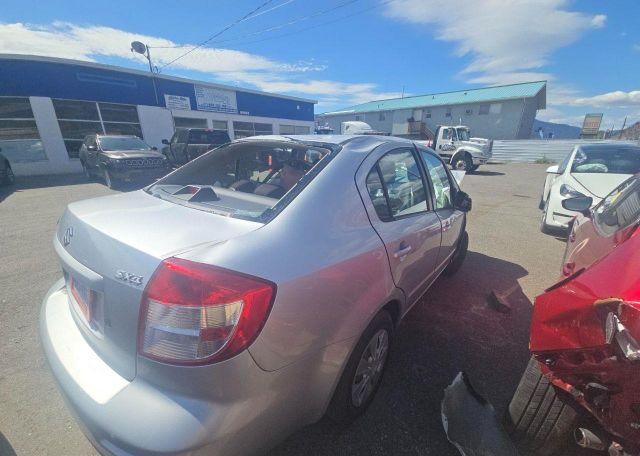 2010 SUZUKI SX4
