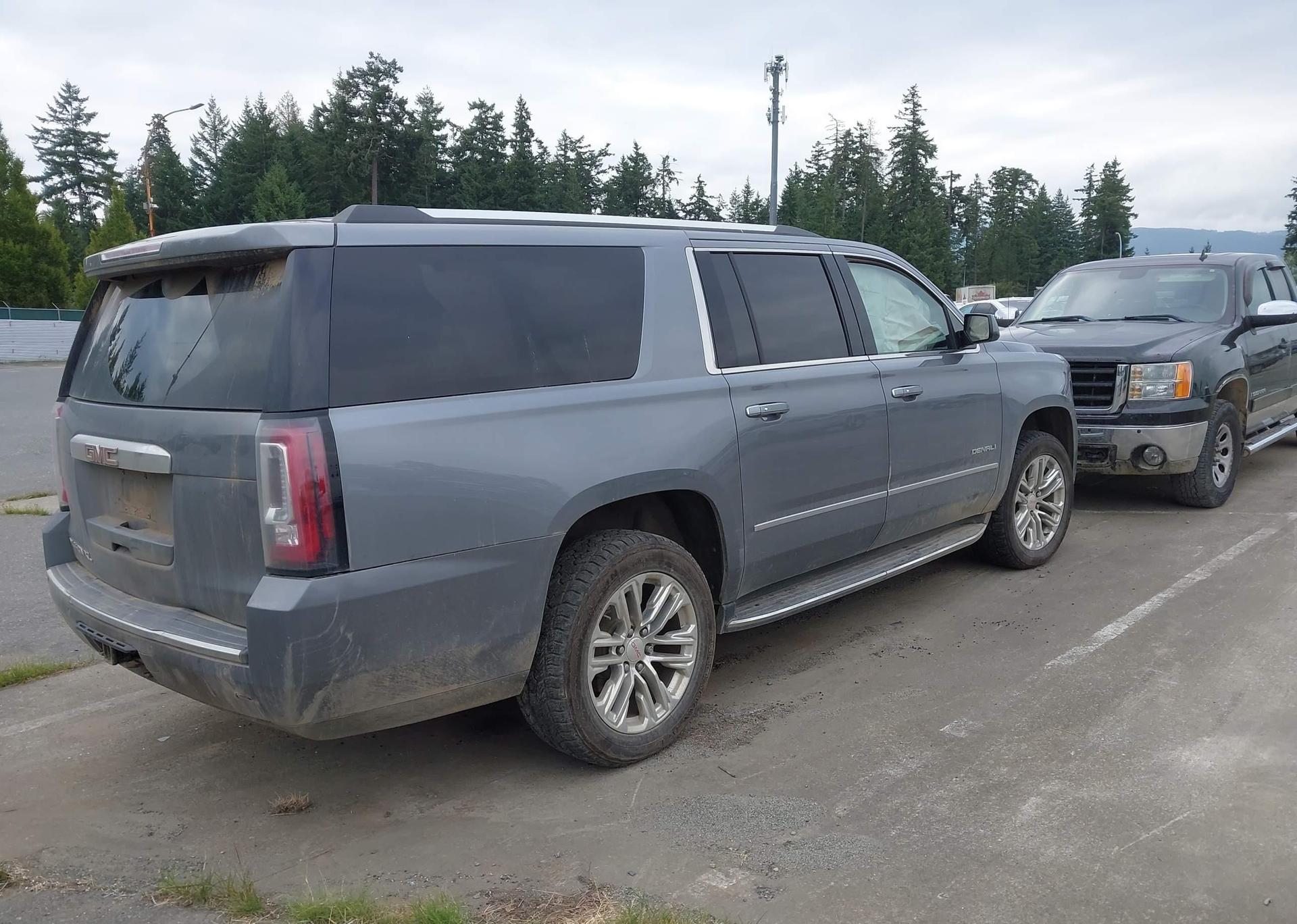 2020 GMC YUKON XL DENALI