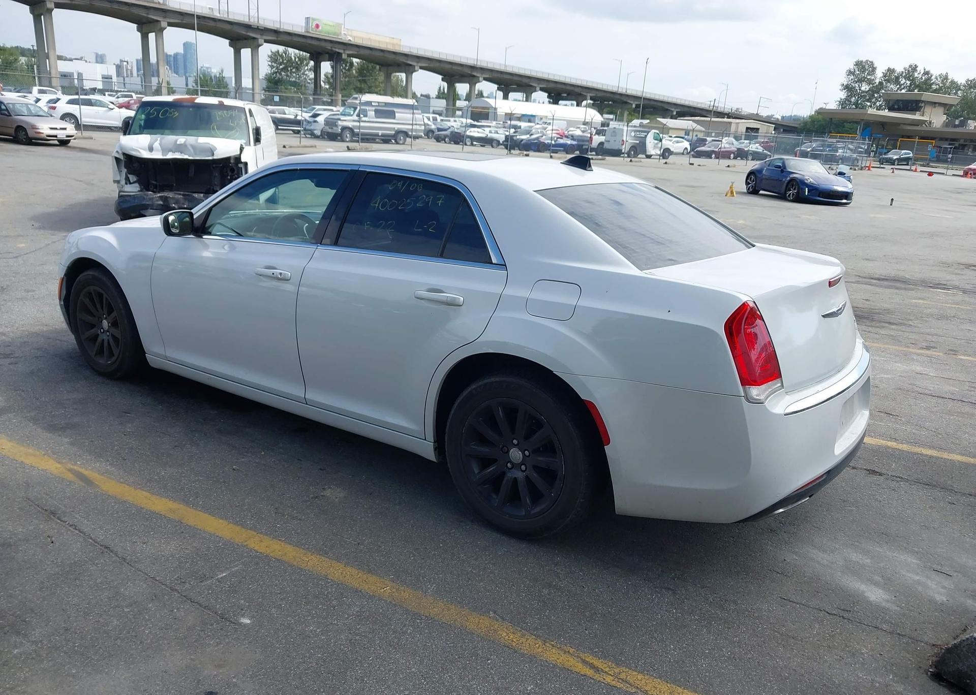 2015 CHRYSLER 300