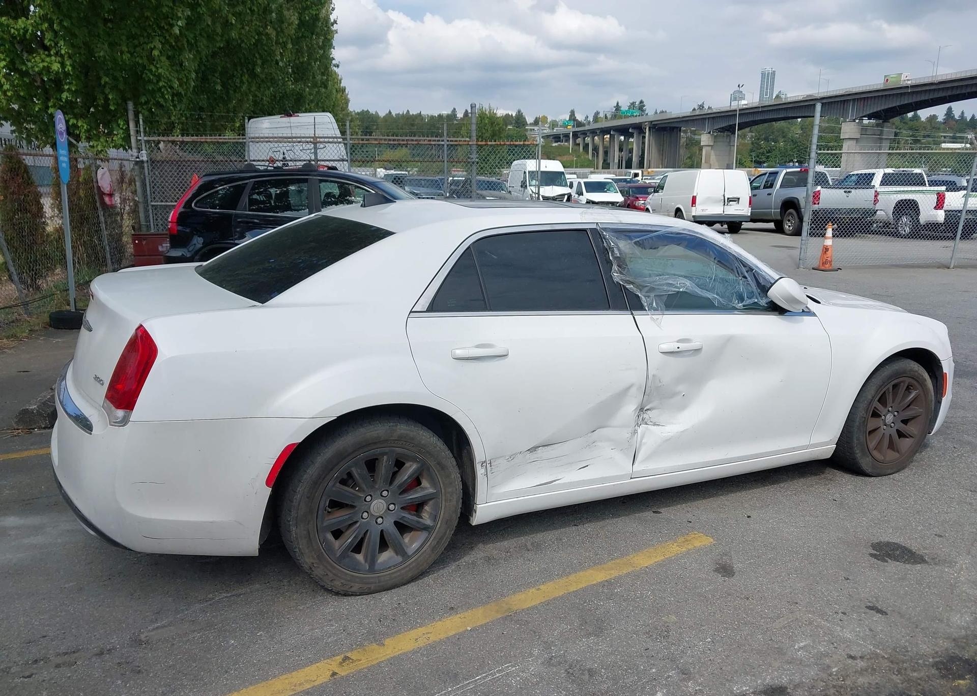 2015 CHRYSLER 300