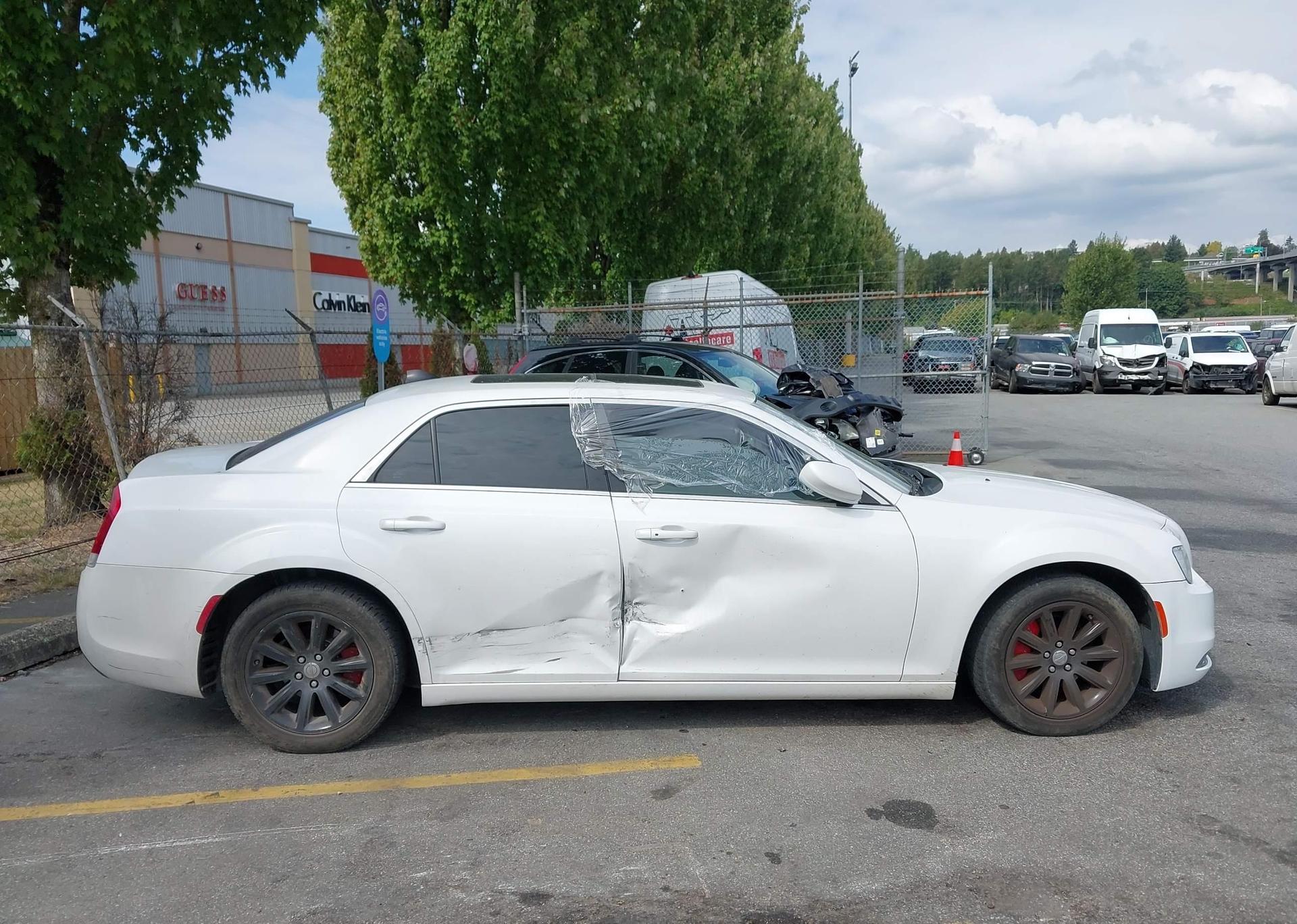 2015 CHRYSLER 300