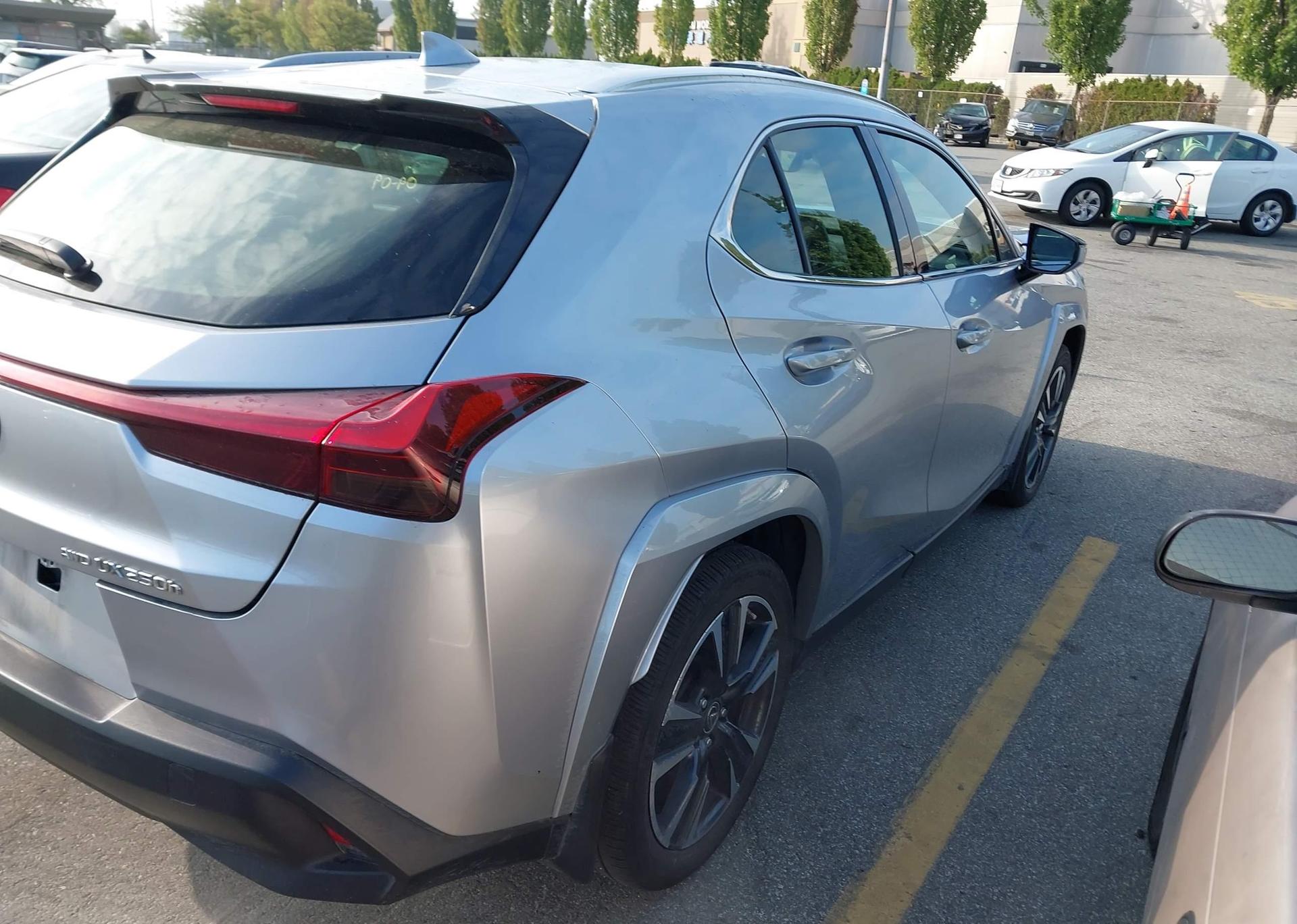 2023 LEXUS UX 250H