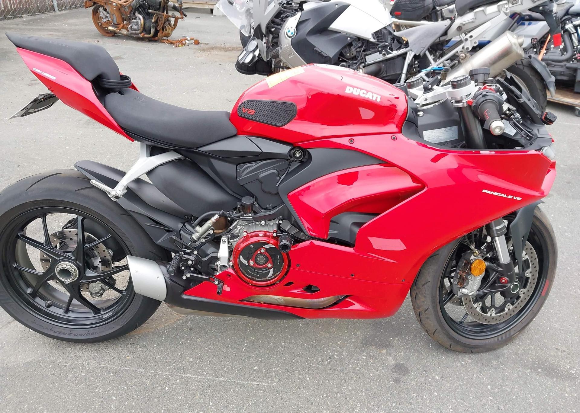 2024 DUCATI PANIGALE V2