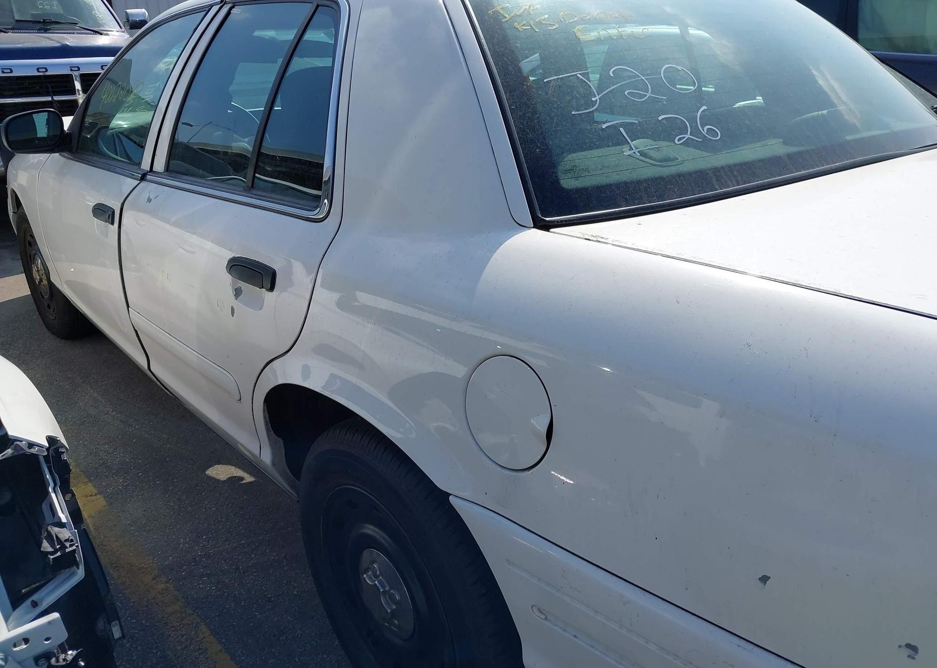 2004 FORD CROWN VICTORIA POLICE INTERCEPTOR