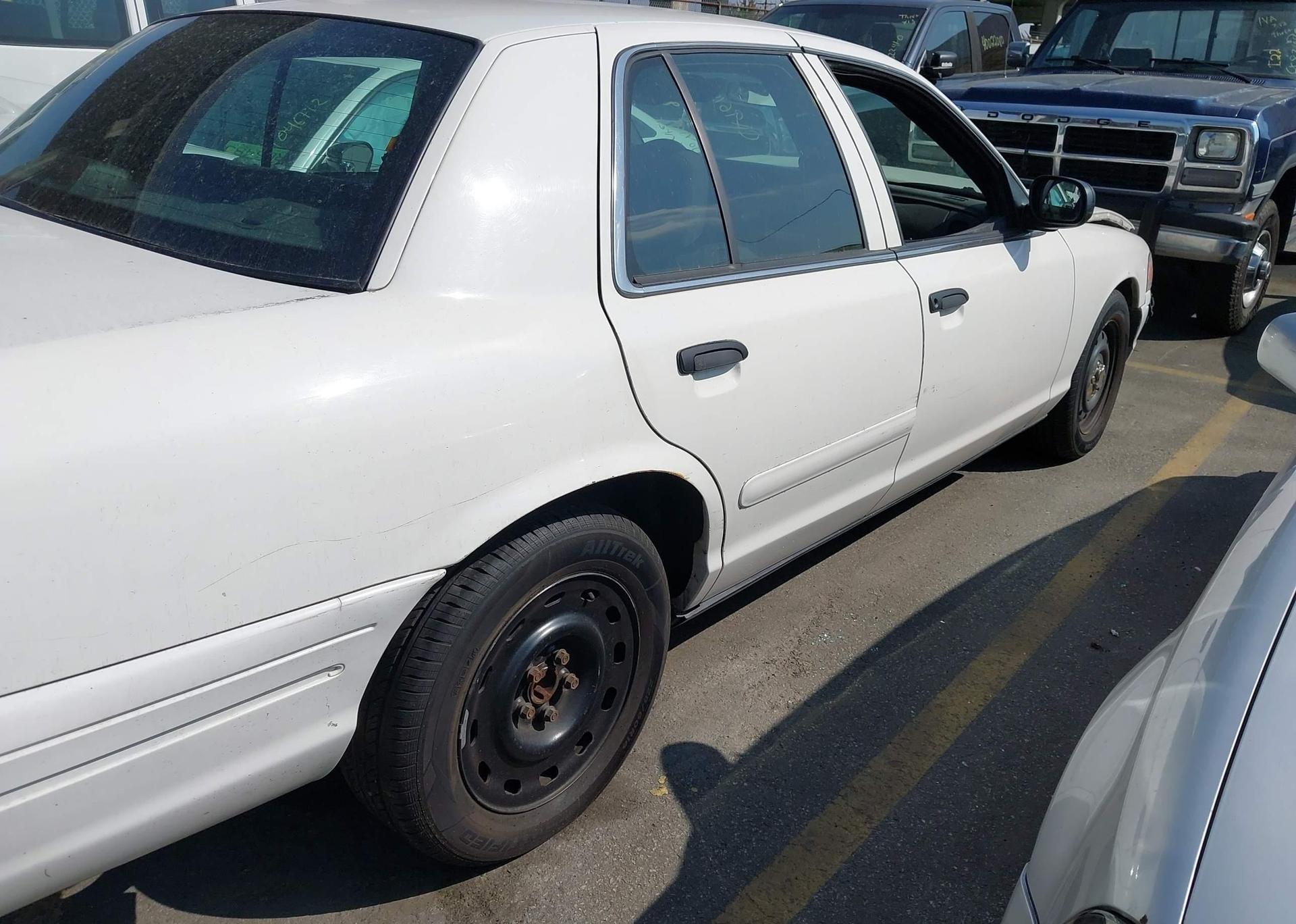 2004 FORD CROWN VICTORIA POLICE INTERCEPTOR