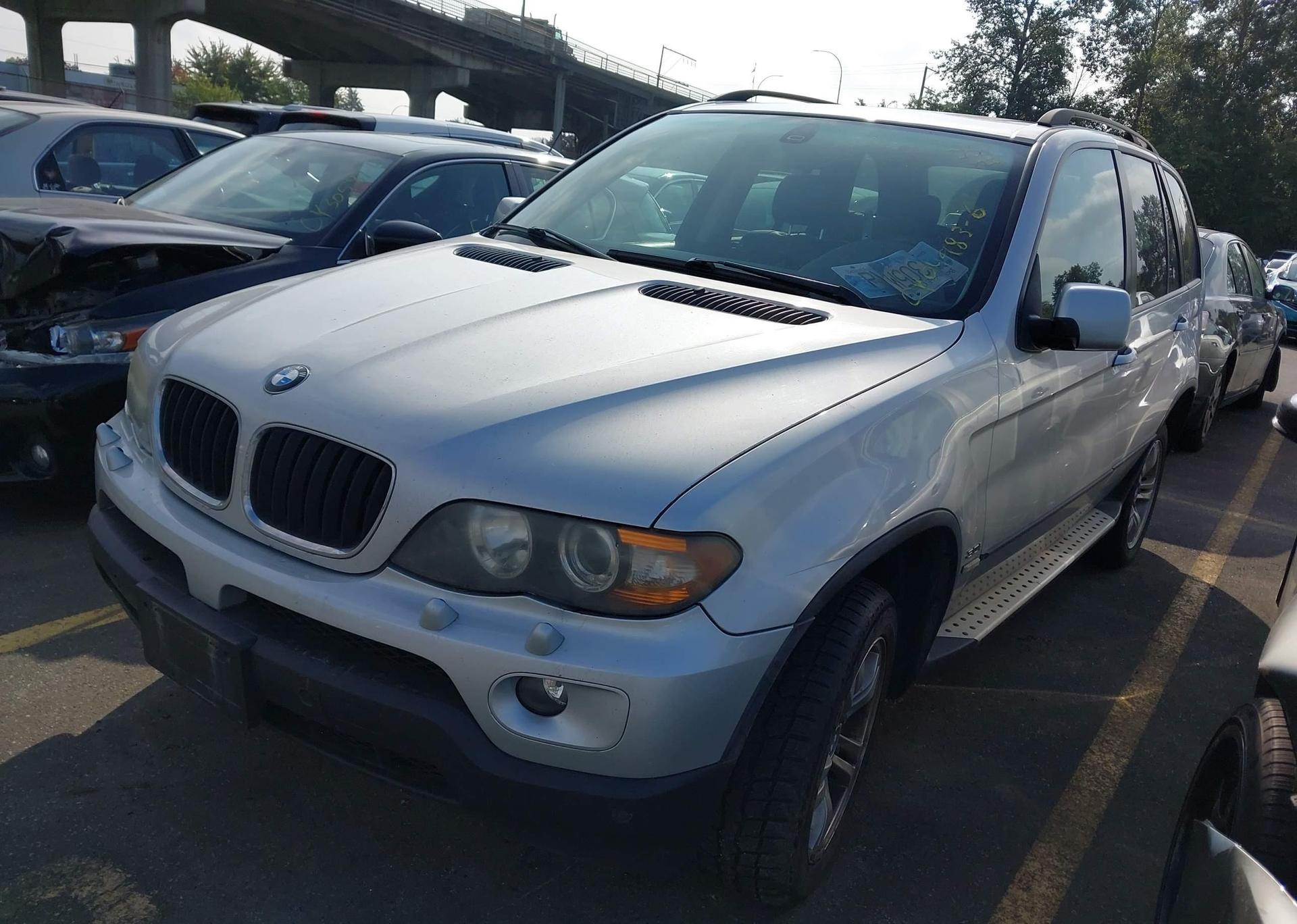 2005 BMW X5 3.0I