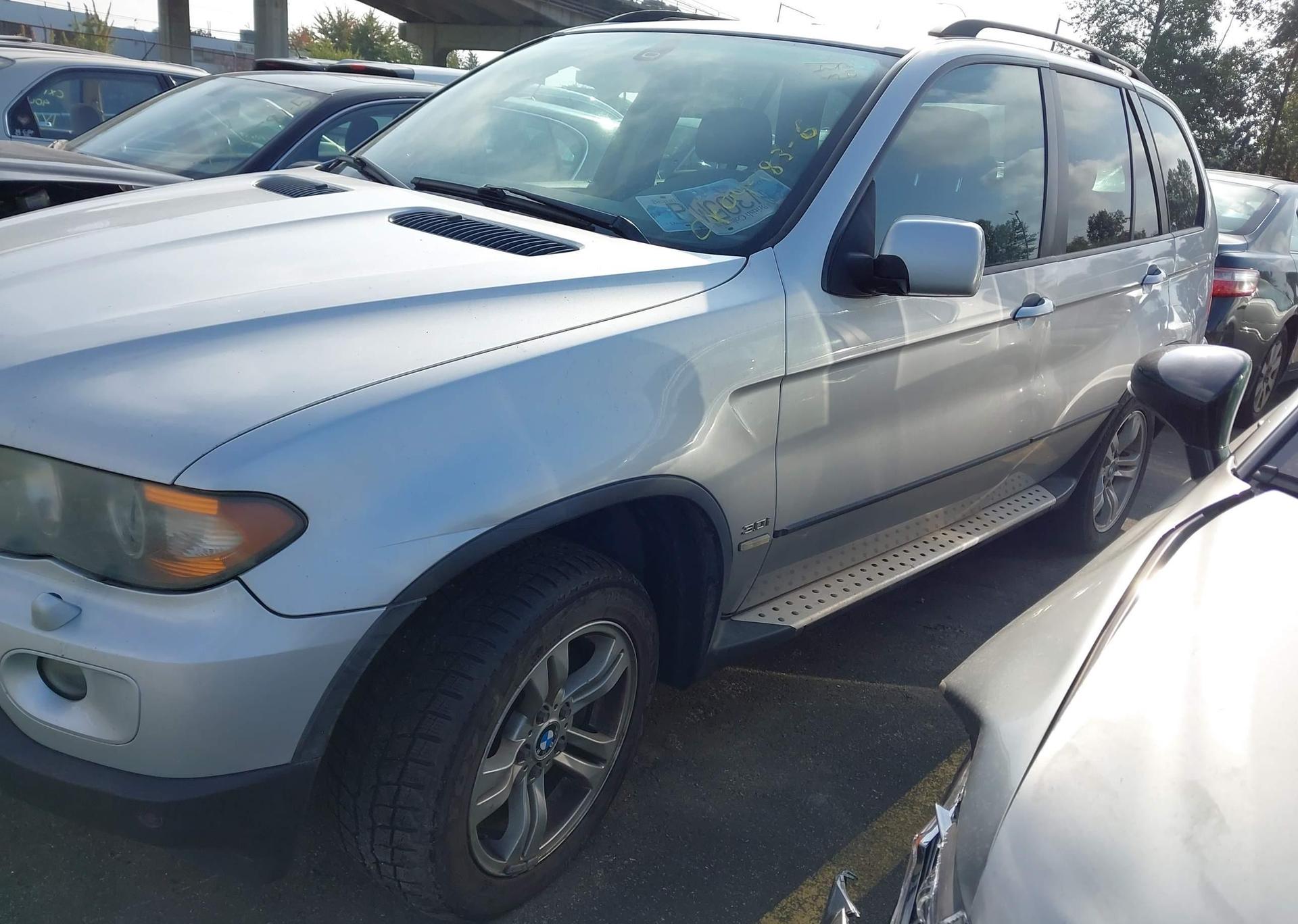 2005 BMW X5 3.0I