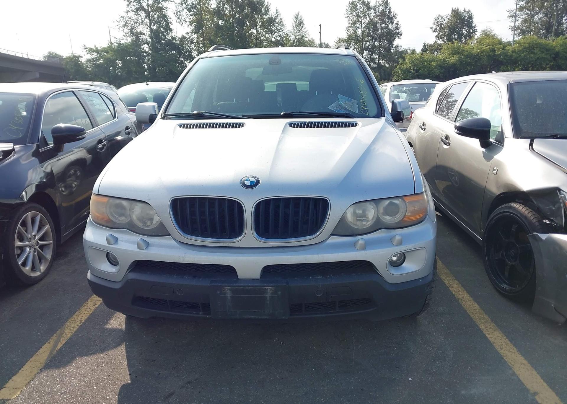 2005 BMW X5 3.0I