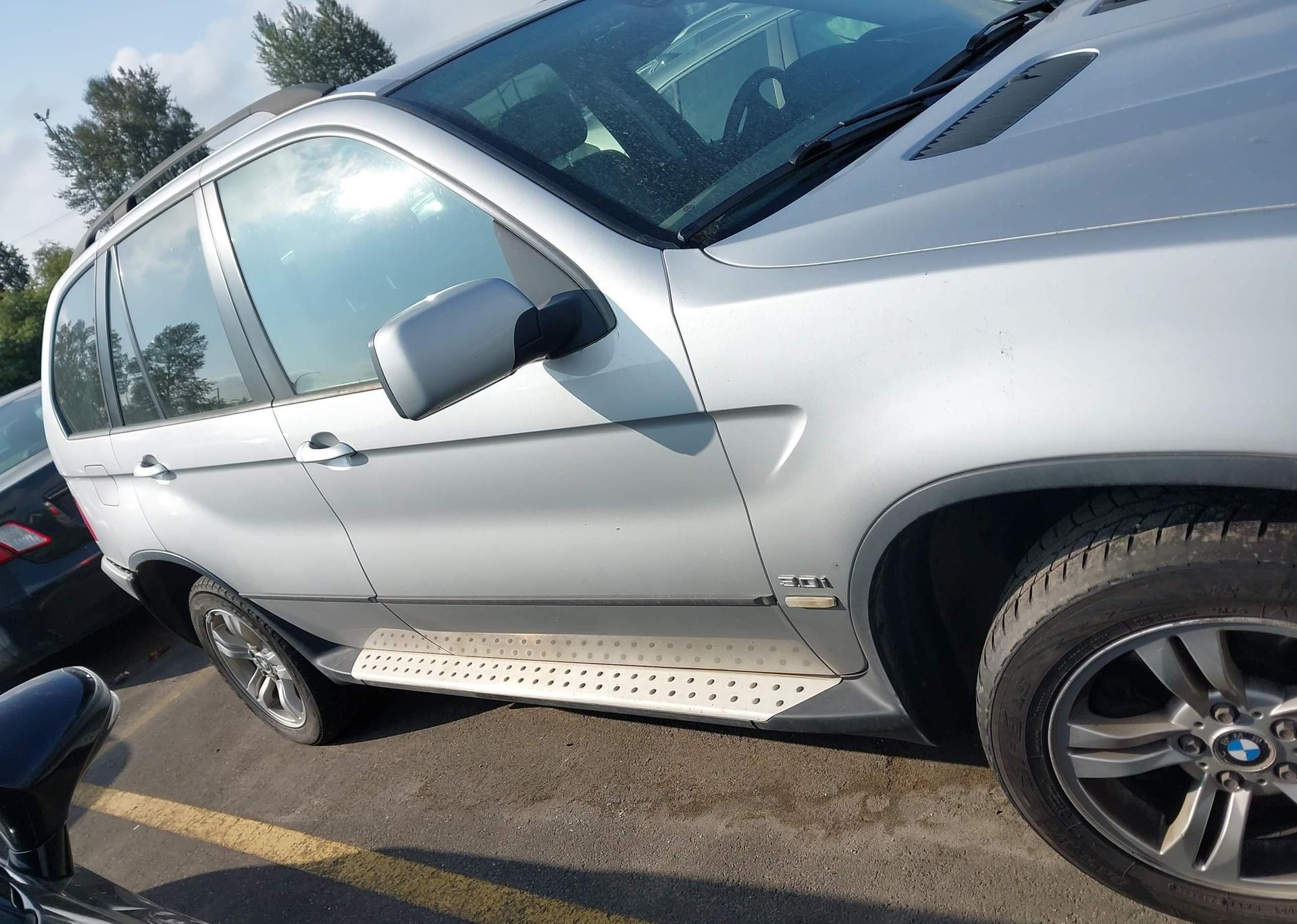 2005 BMW X5 3.0I