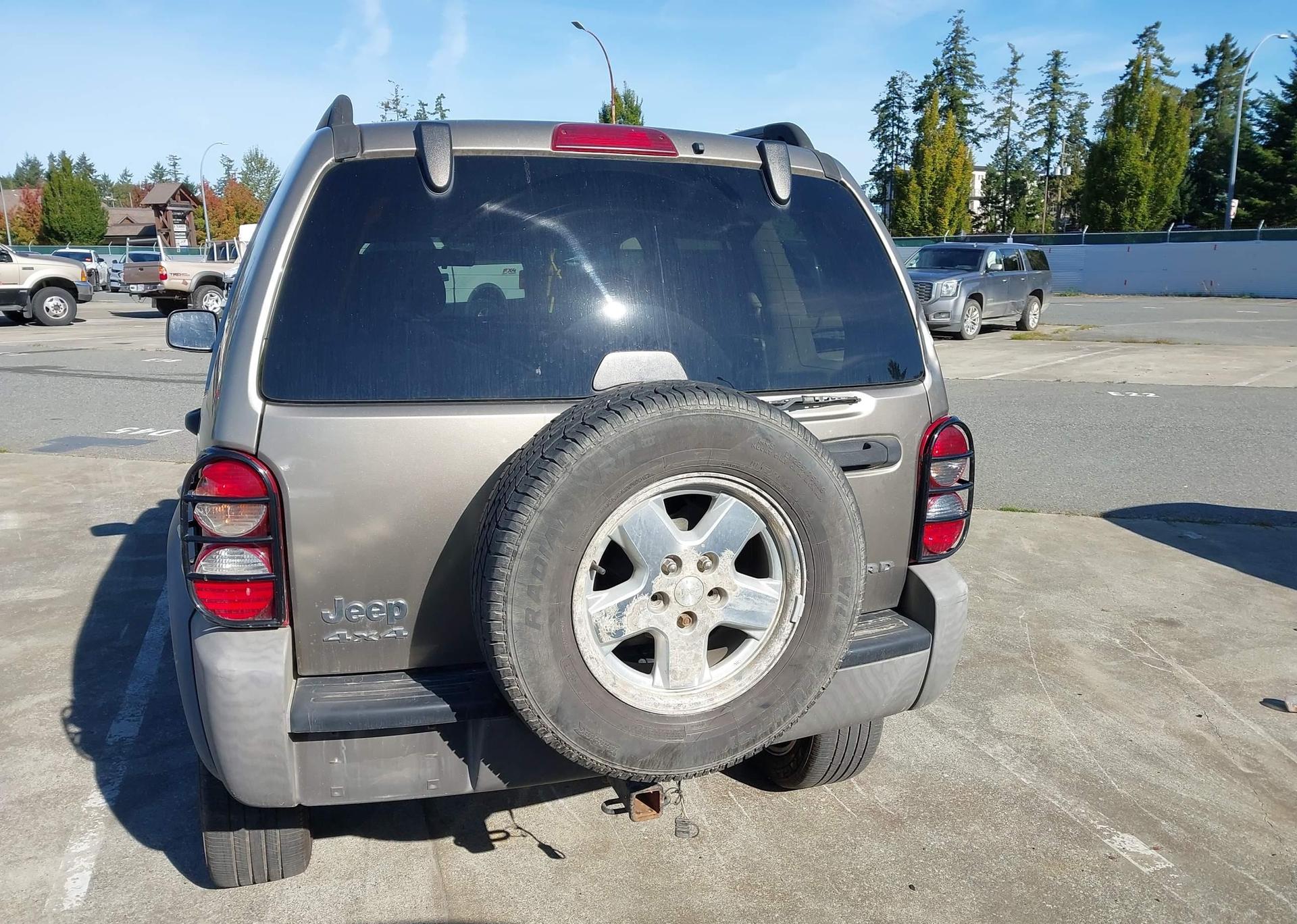 2006 JEEP LIBERTY SPORT