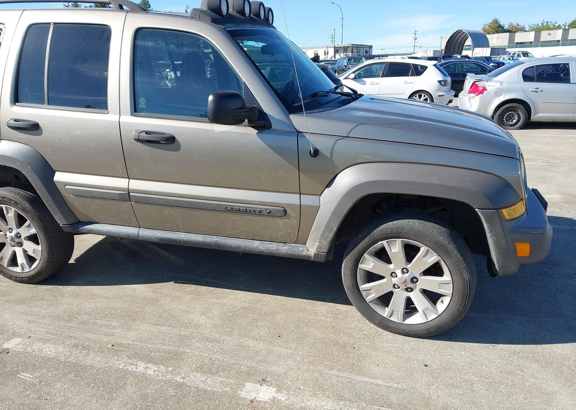 2006 JEEP LIBERTY SPORT
