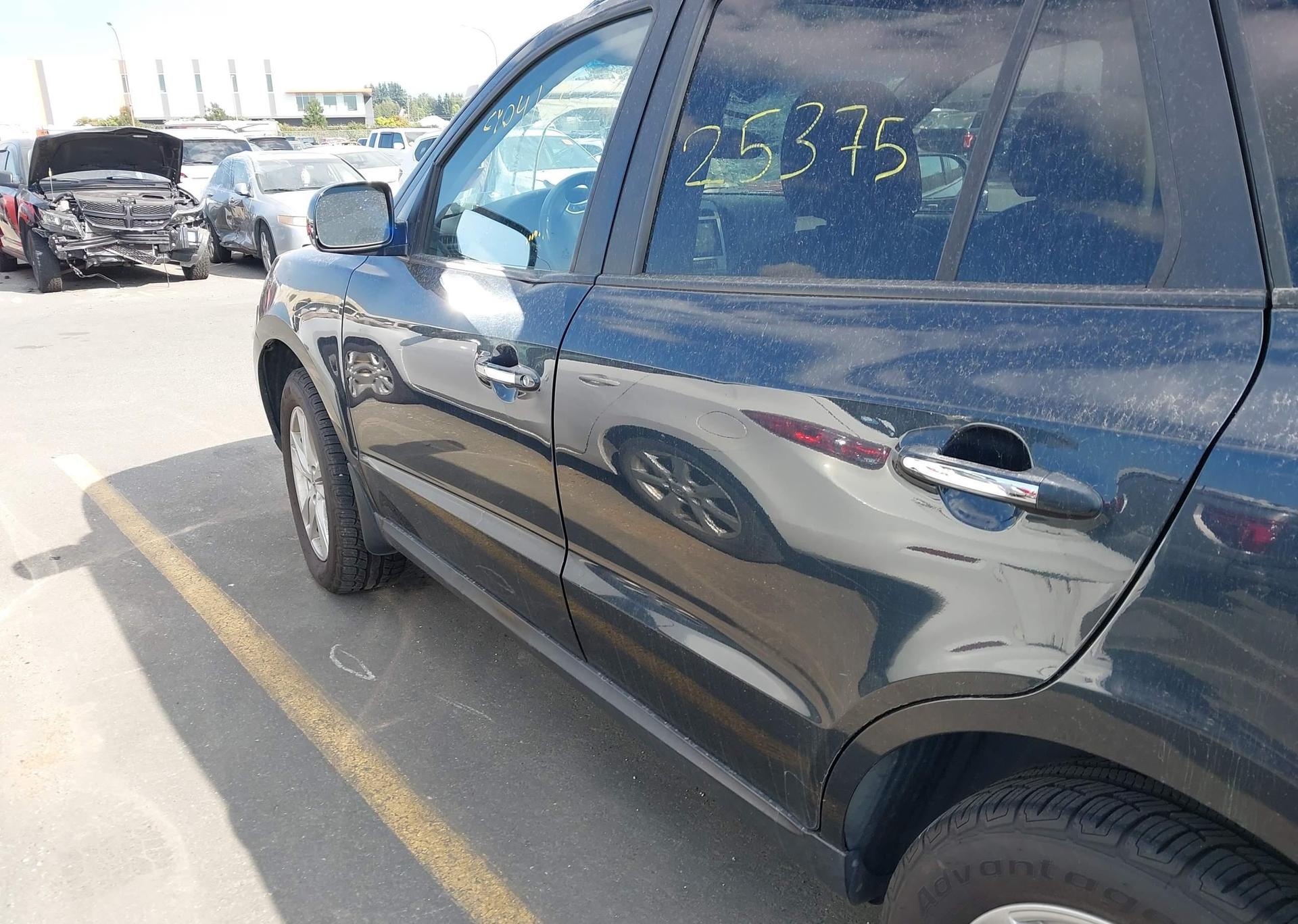 2011 HYUNDAI SANTA FE SE