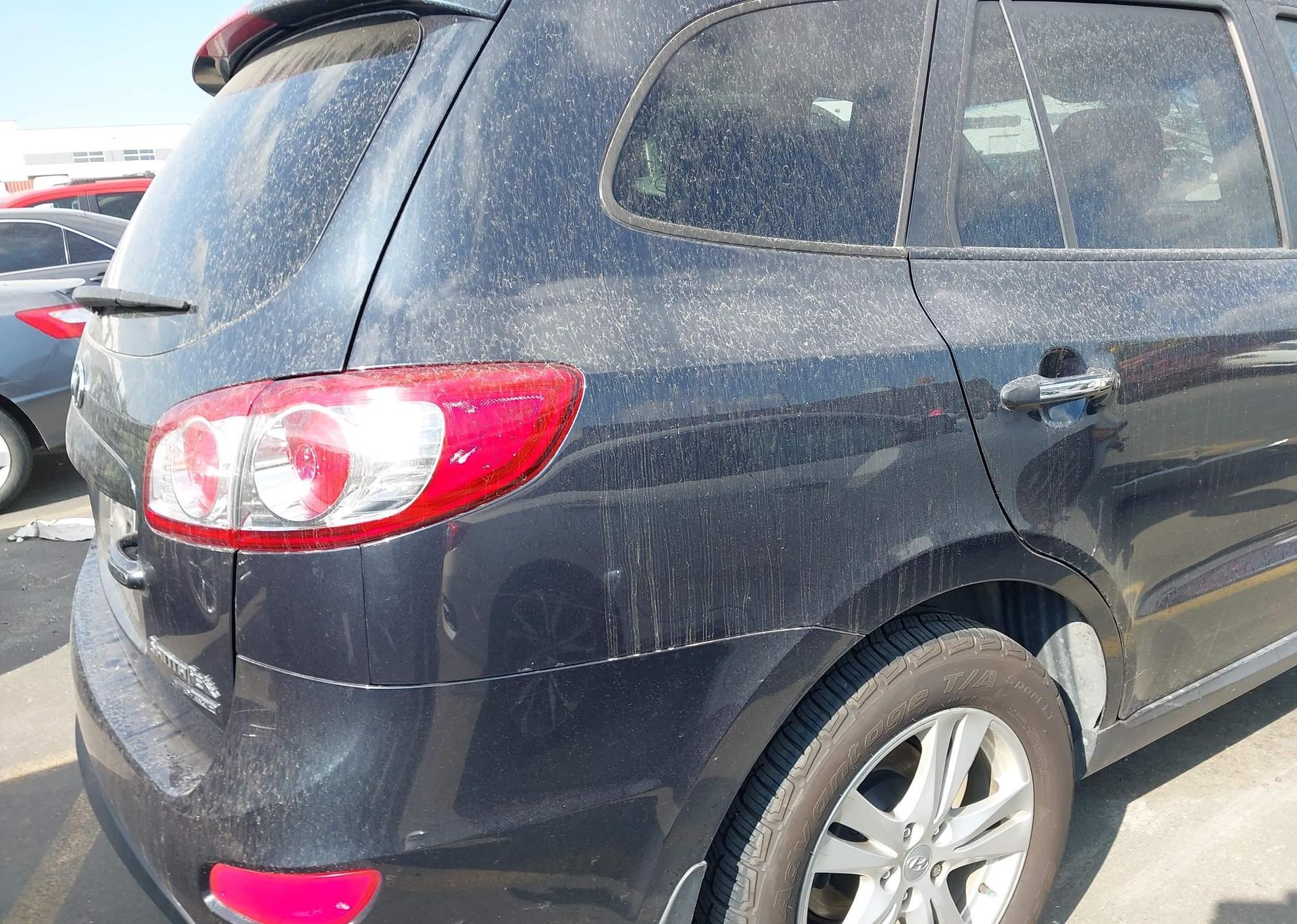 2011 HYUNDAI SANTA FE SE