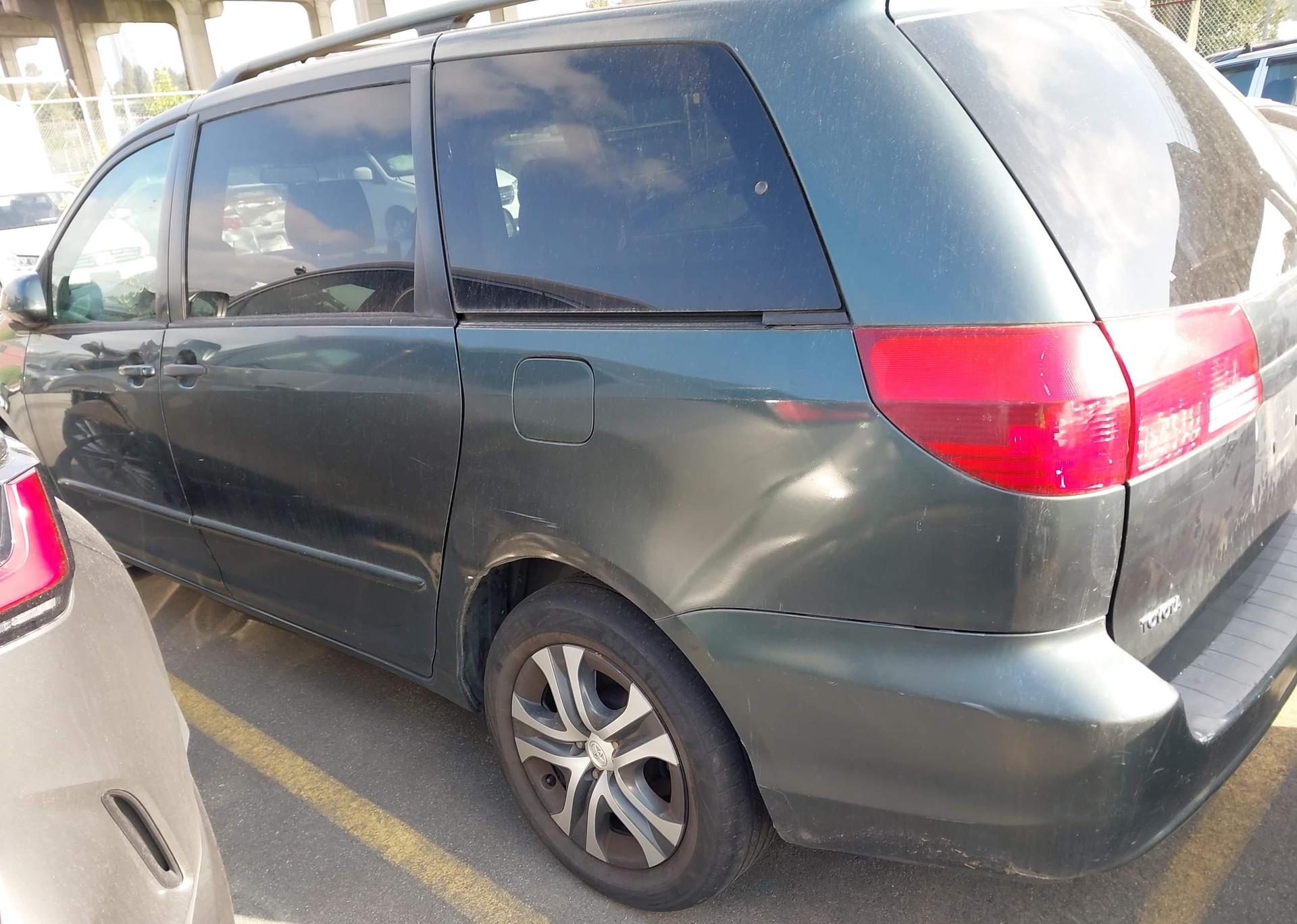 2004 TOYOTA SIENNA CE