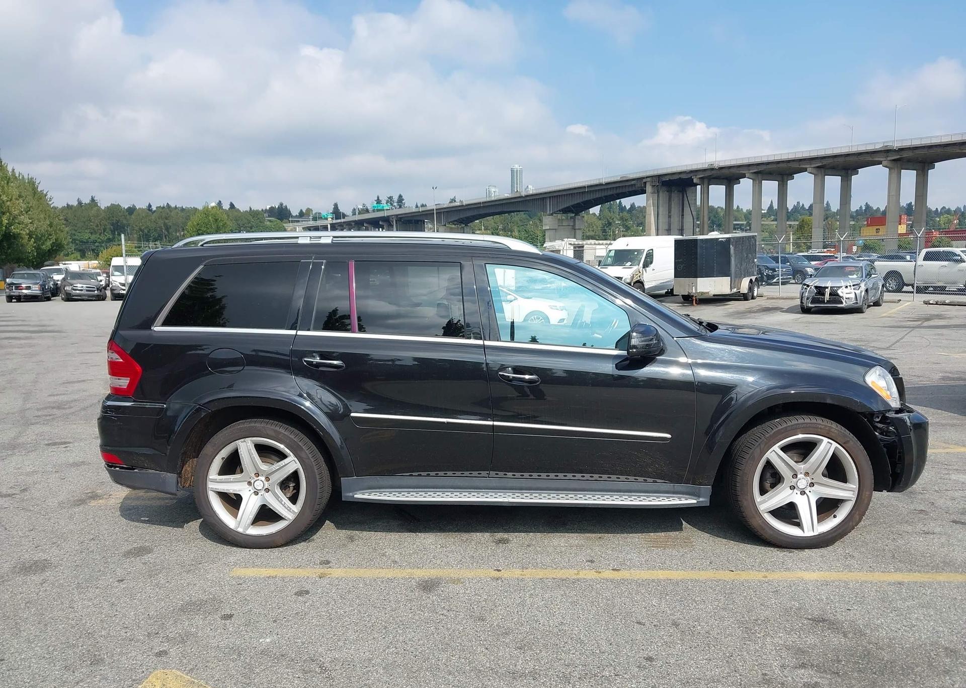 2011 MERCEDES-BENZ GL 550 4MATIC