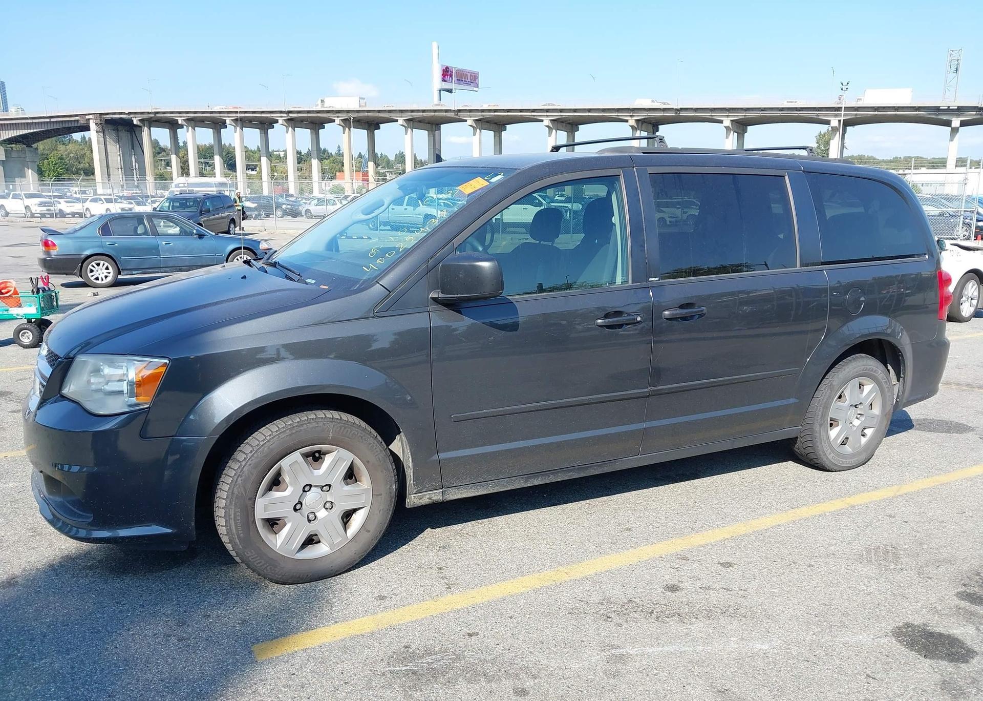 2012 DODGE GRAND CARAVAN SE