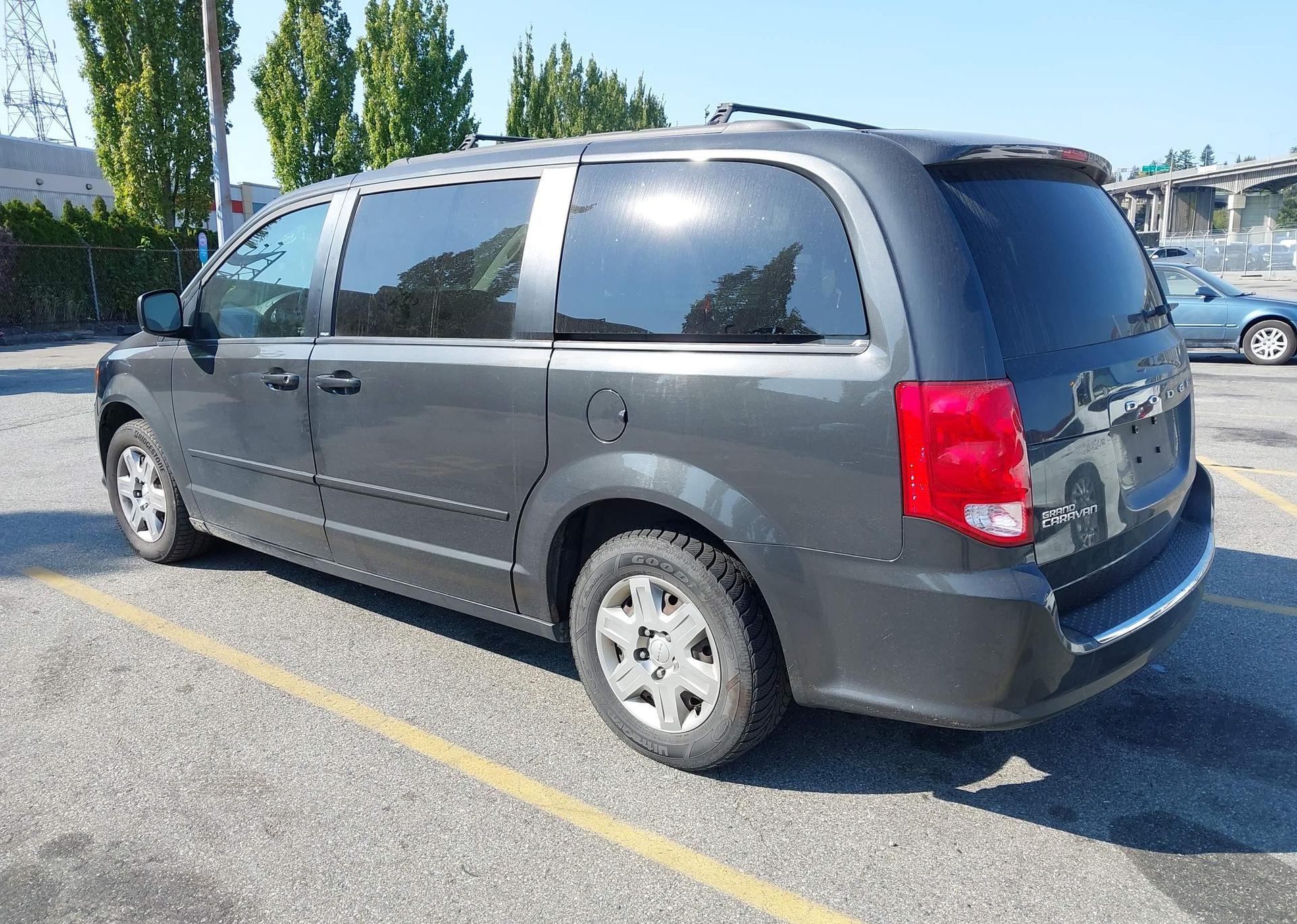 2012 DODGE GRAND CARAVAN SE