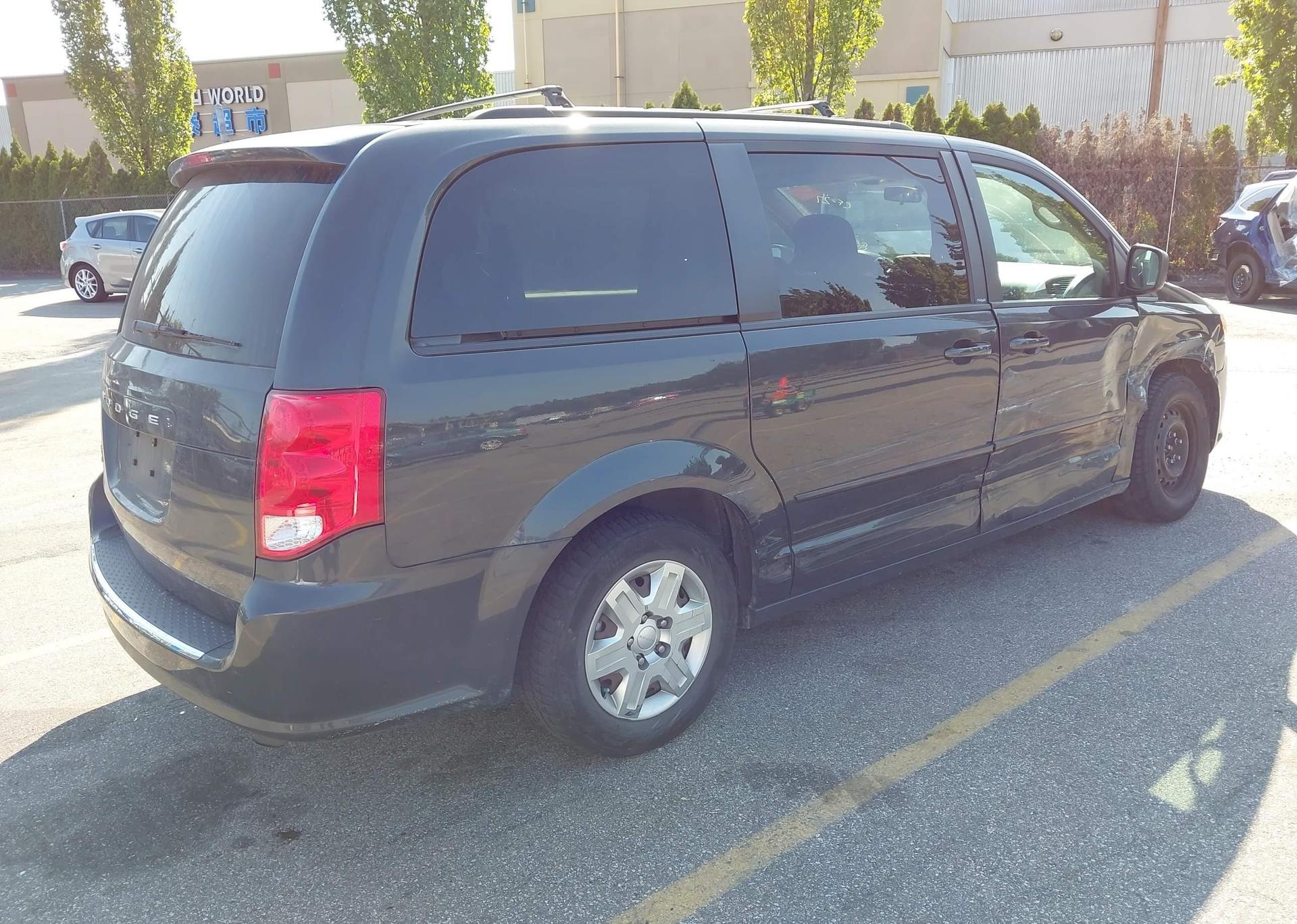2012 DODGE GRAND CARAVAN SE