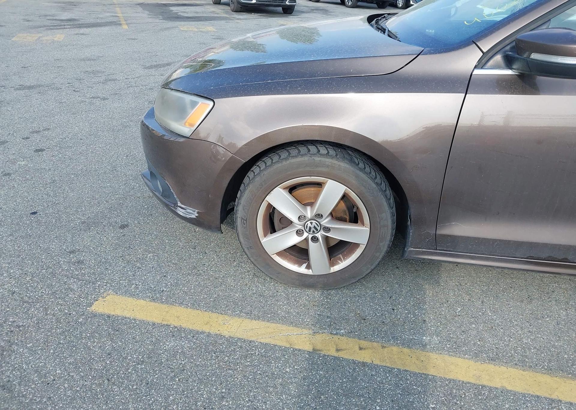 2011 VOLKSWAGEN JETTA