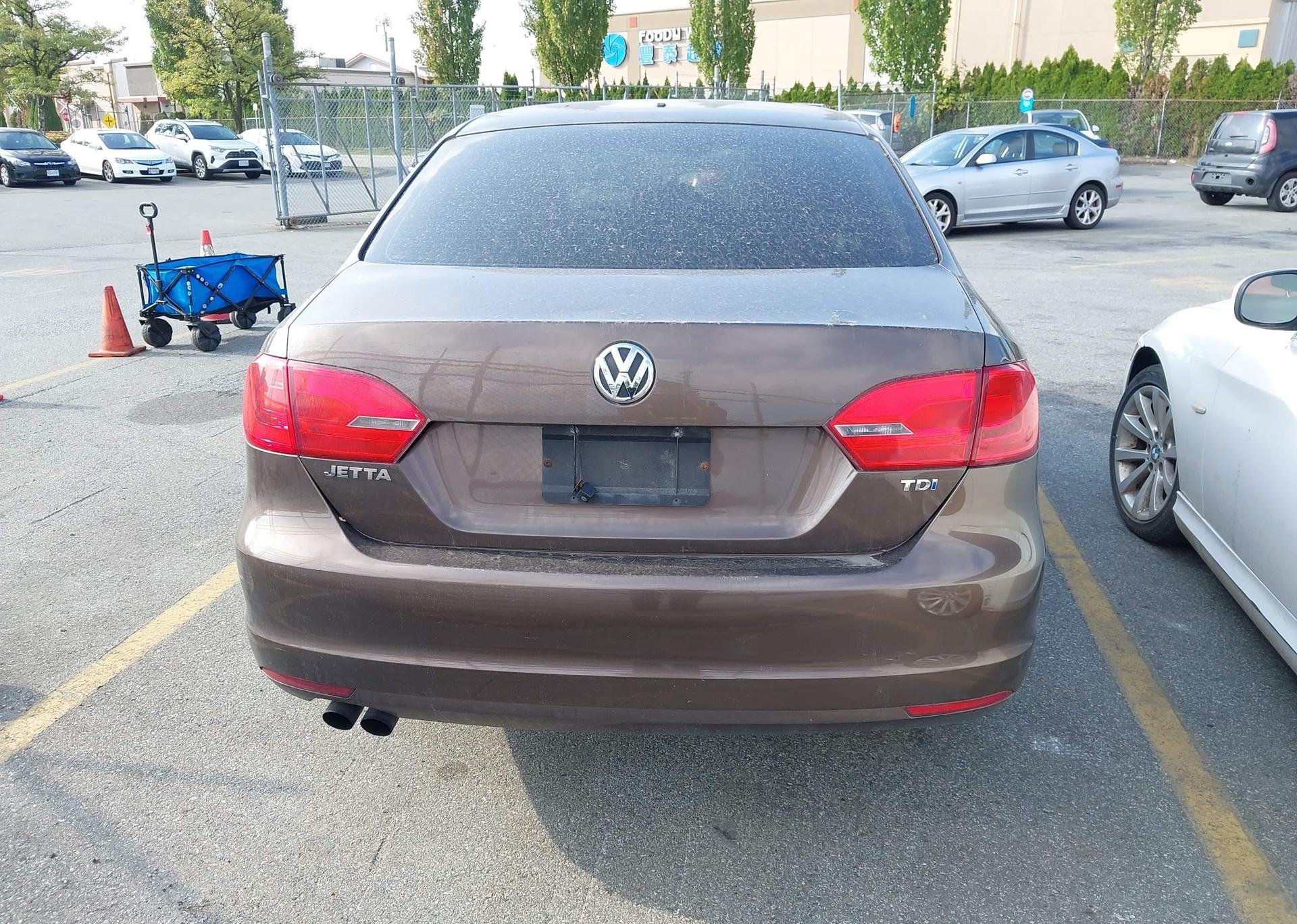 2011 VOLKSWAGEN JETTA