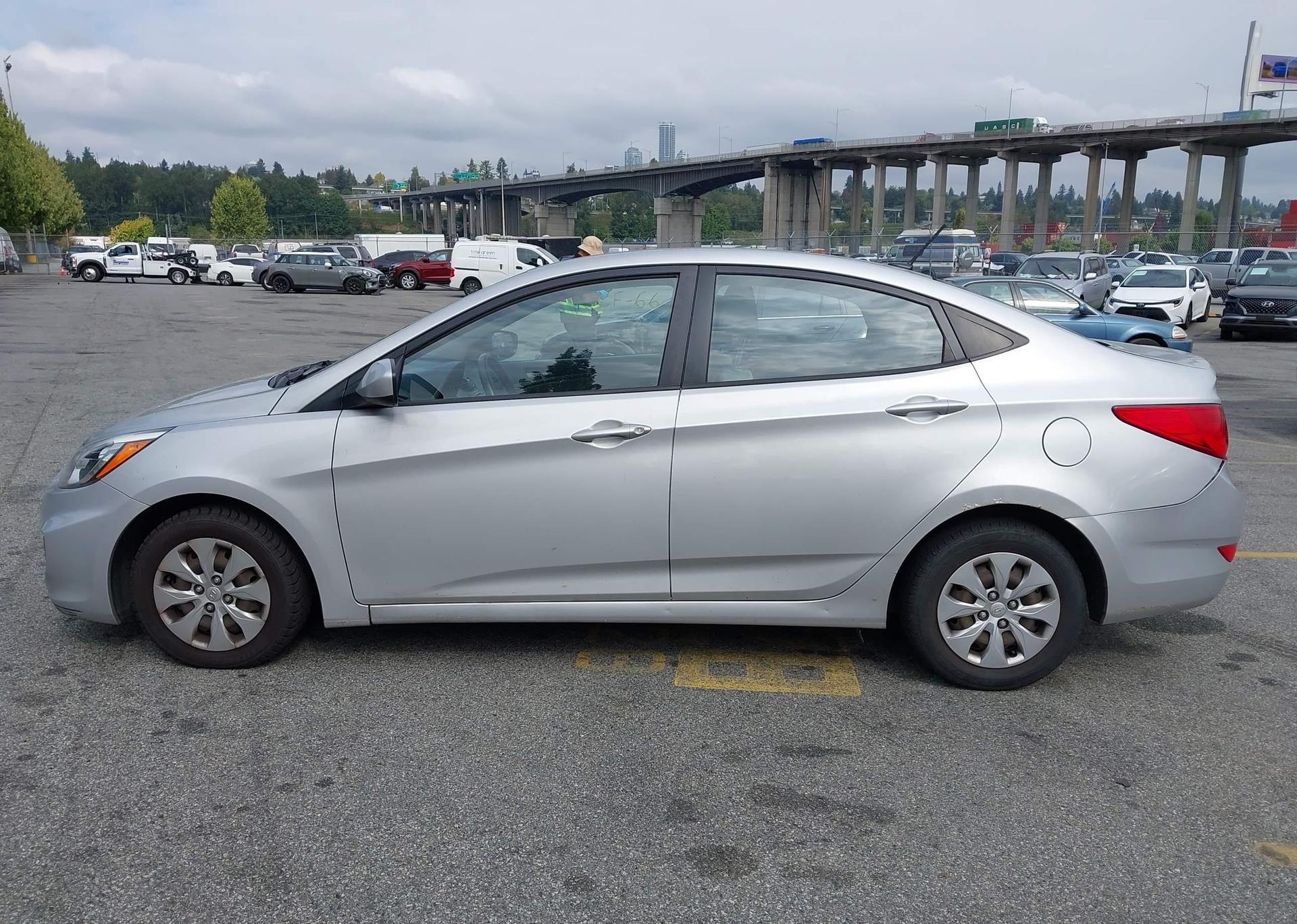 2015 HYUNDAI ACCENT GLS