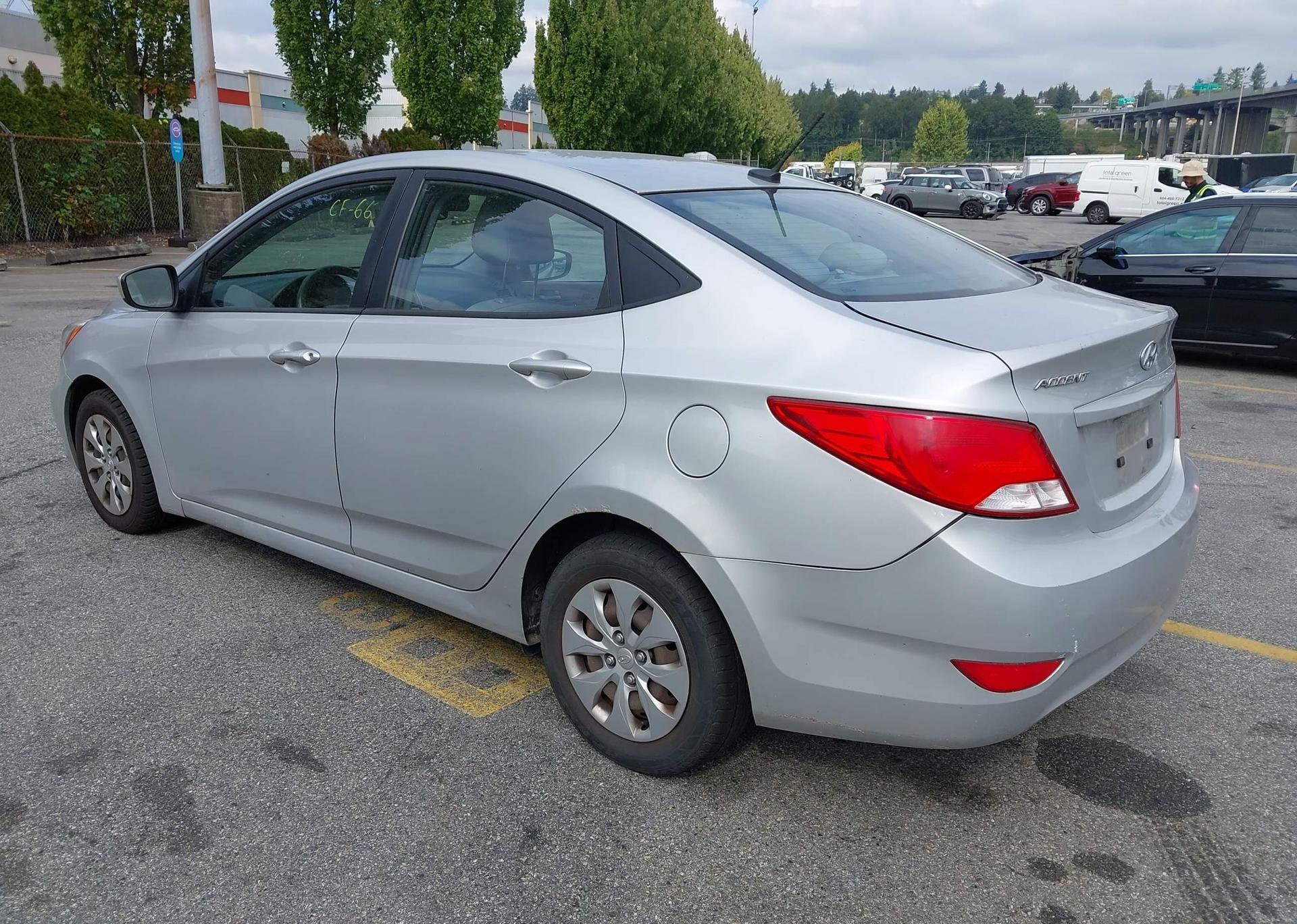2015 HYUNDAI ACCENT GLS
