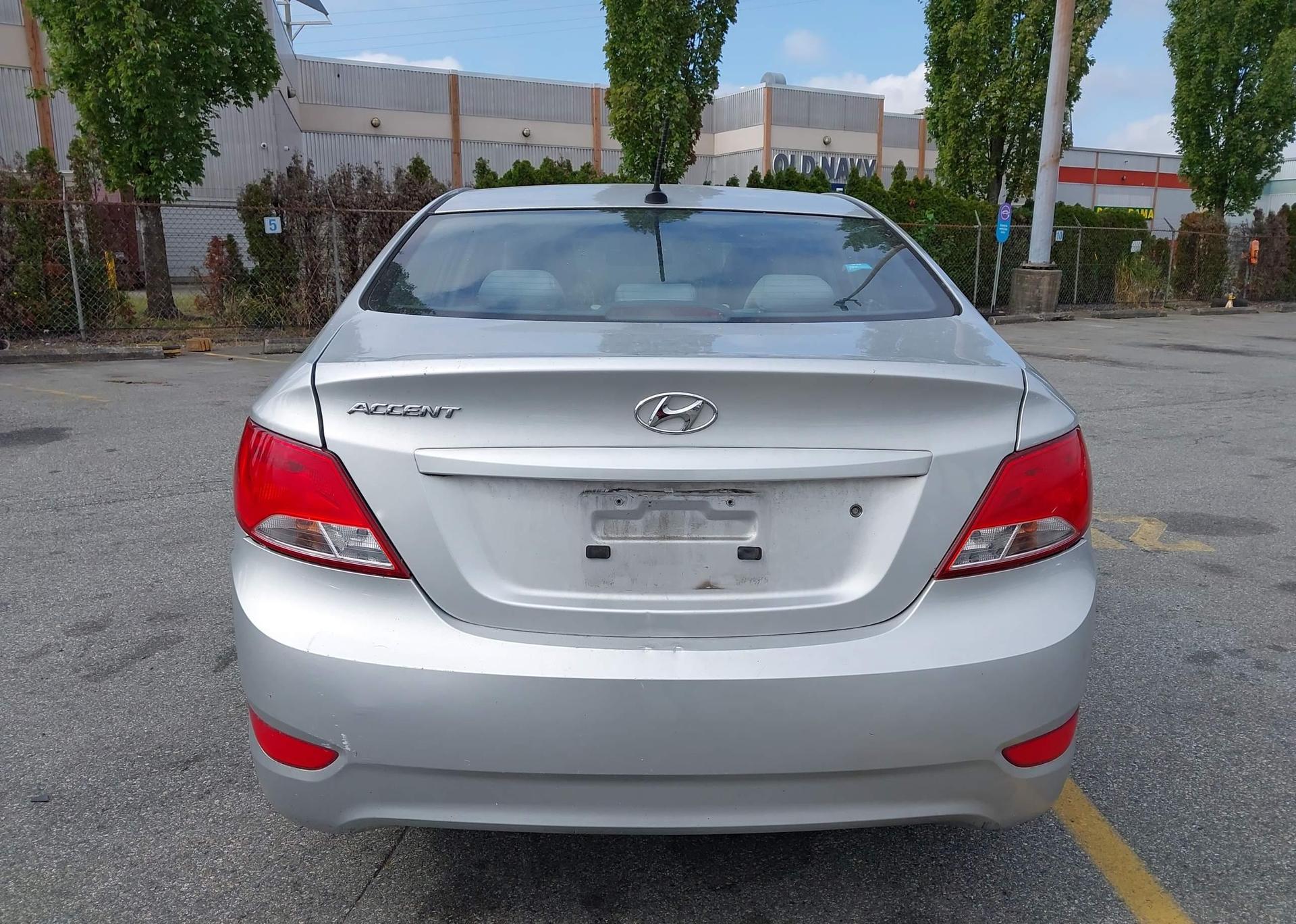 2015 HYUNDAI ACCENT GLS