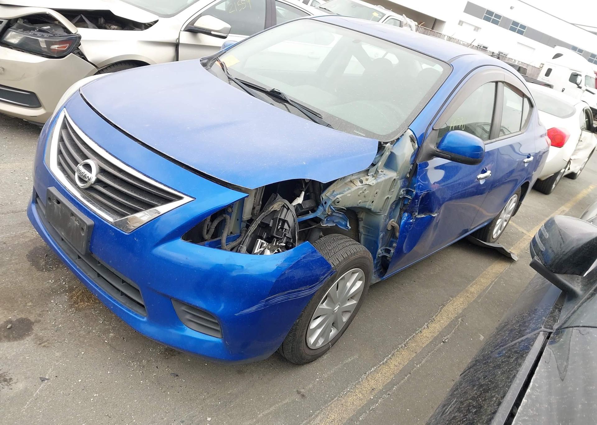 2012 NISSAN VERSA S