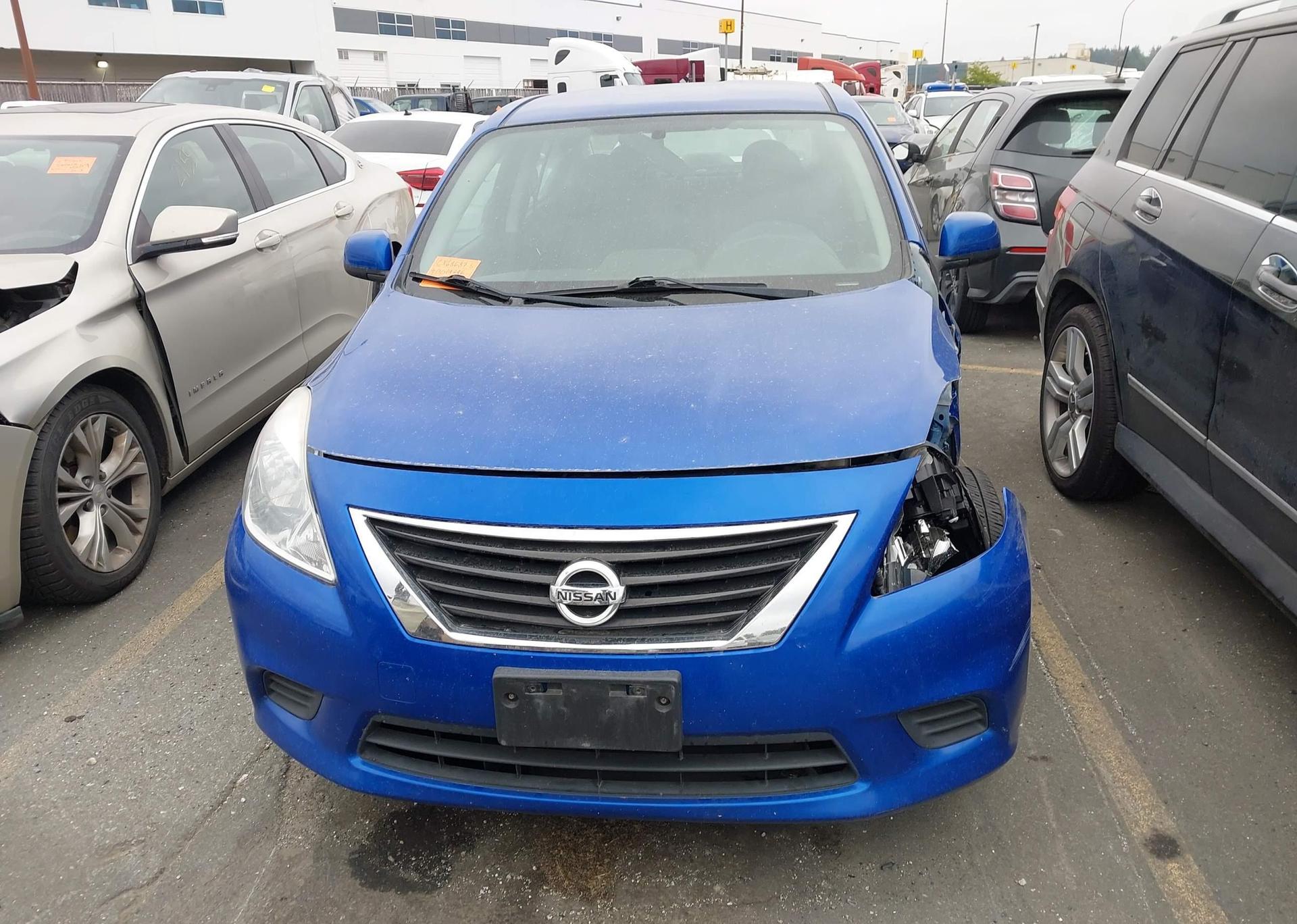 2012 NISSAN VERSA S