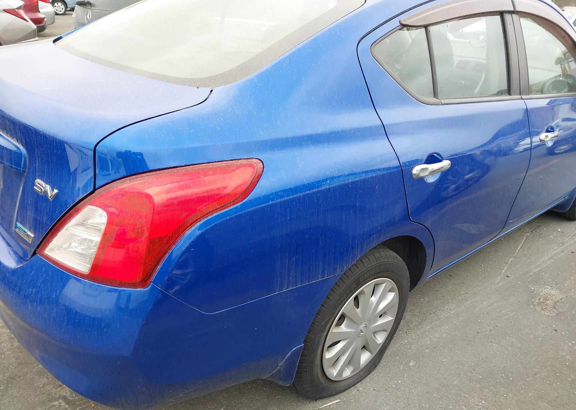2012 NISSAN VERSA S