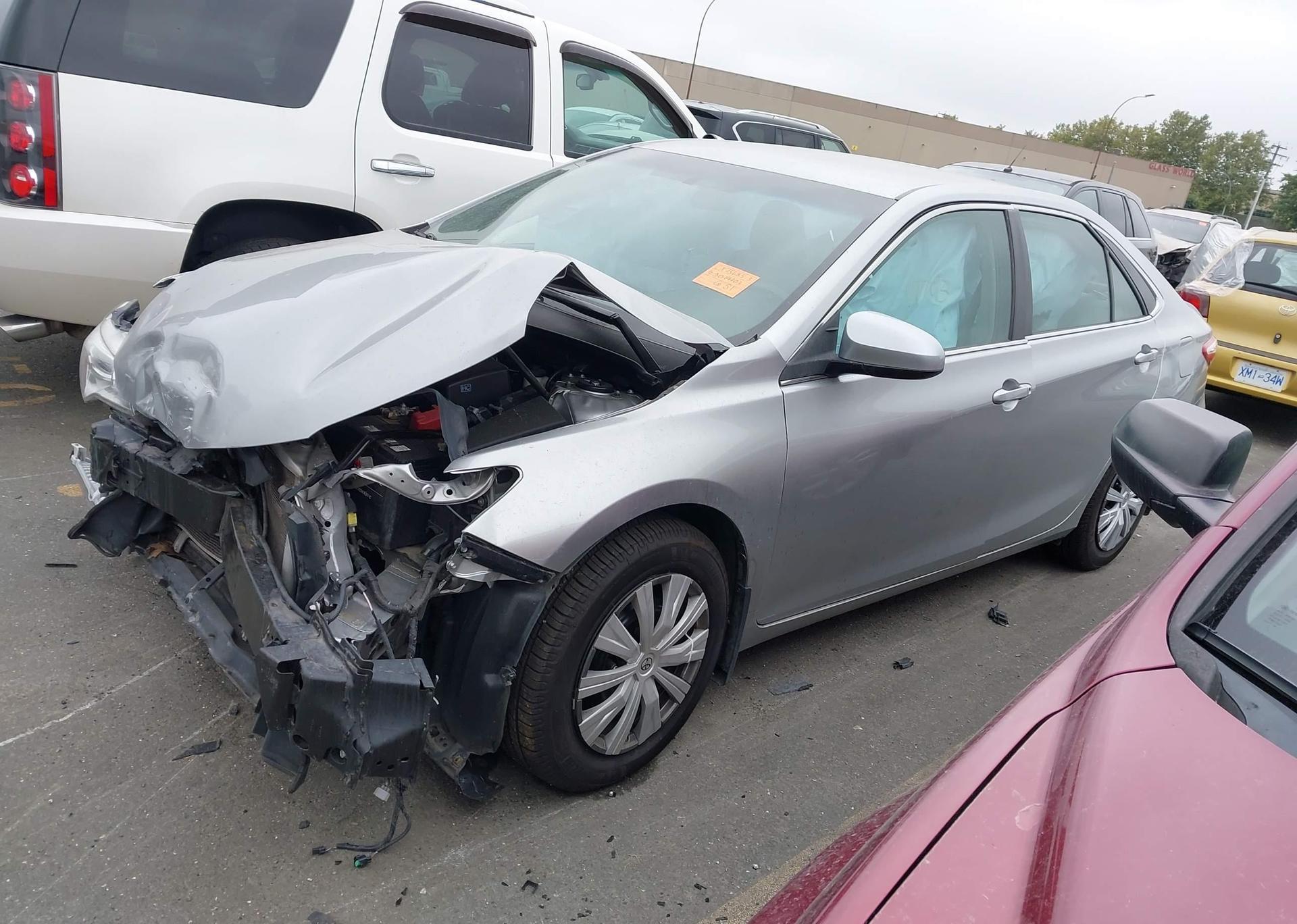 2016 TOYOTA CAMRY LE