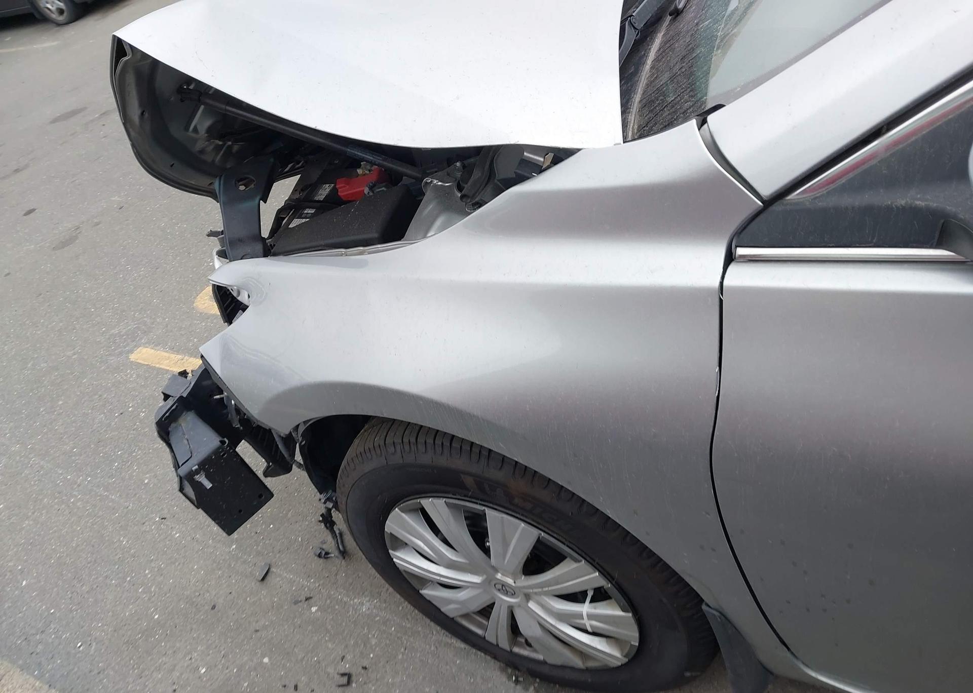 2016 TOYOTA CAMRY LE