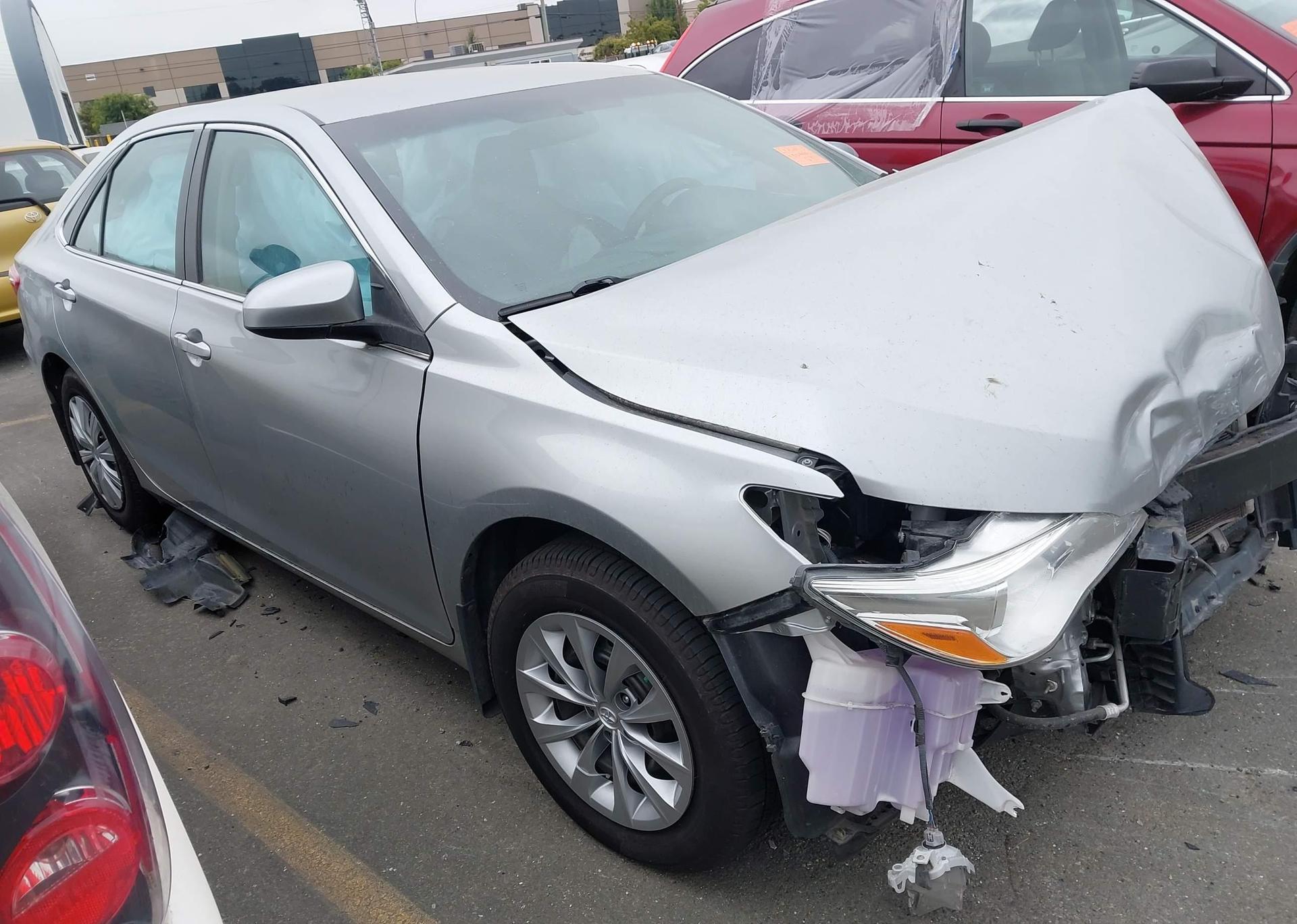 2016 TOYOTA CAMRY LE