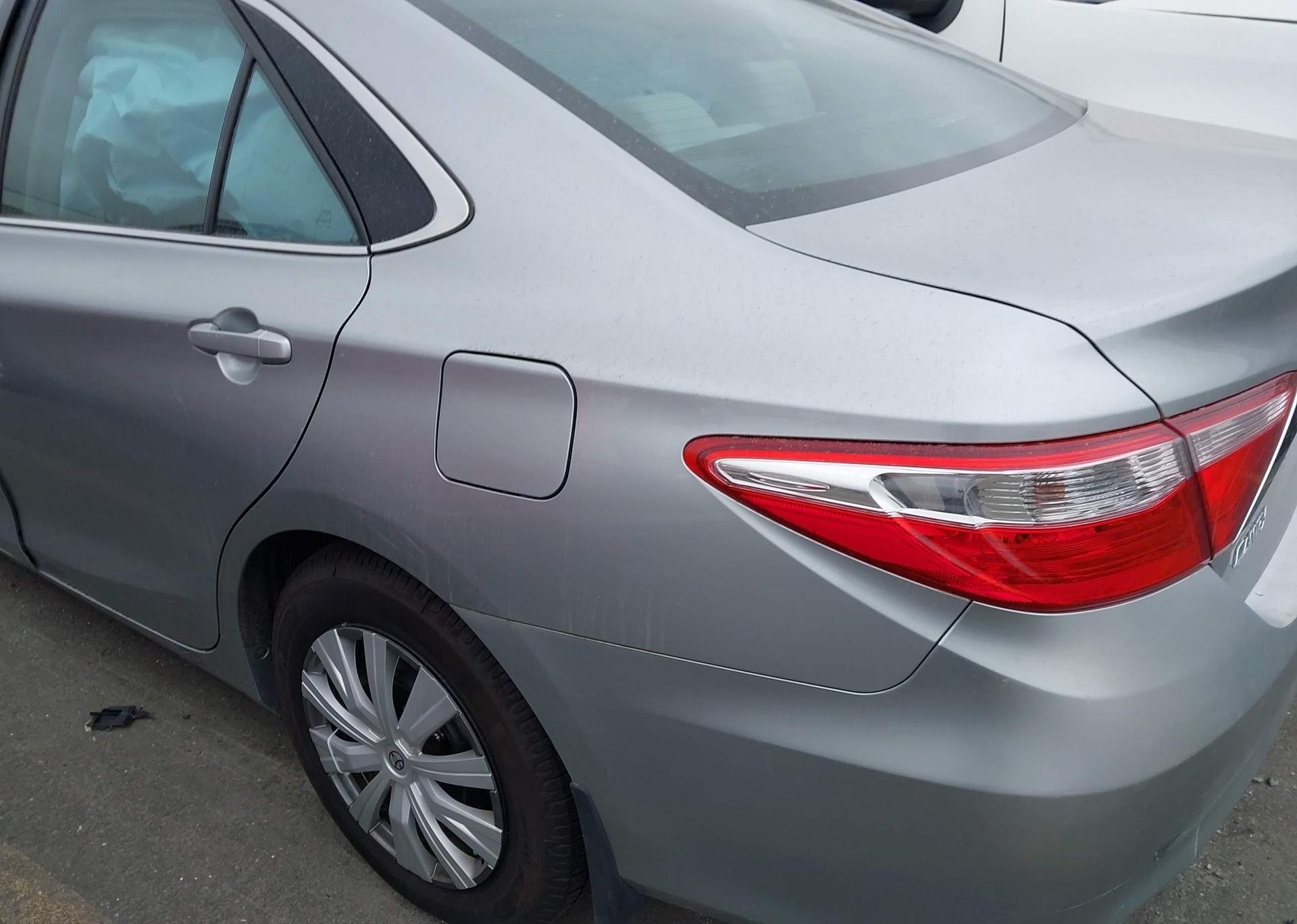 2016 TOYOTA CAMRY LE