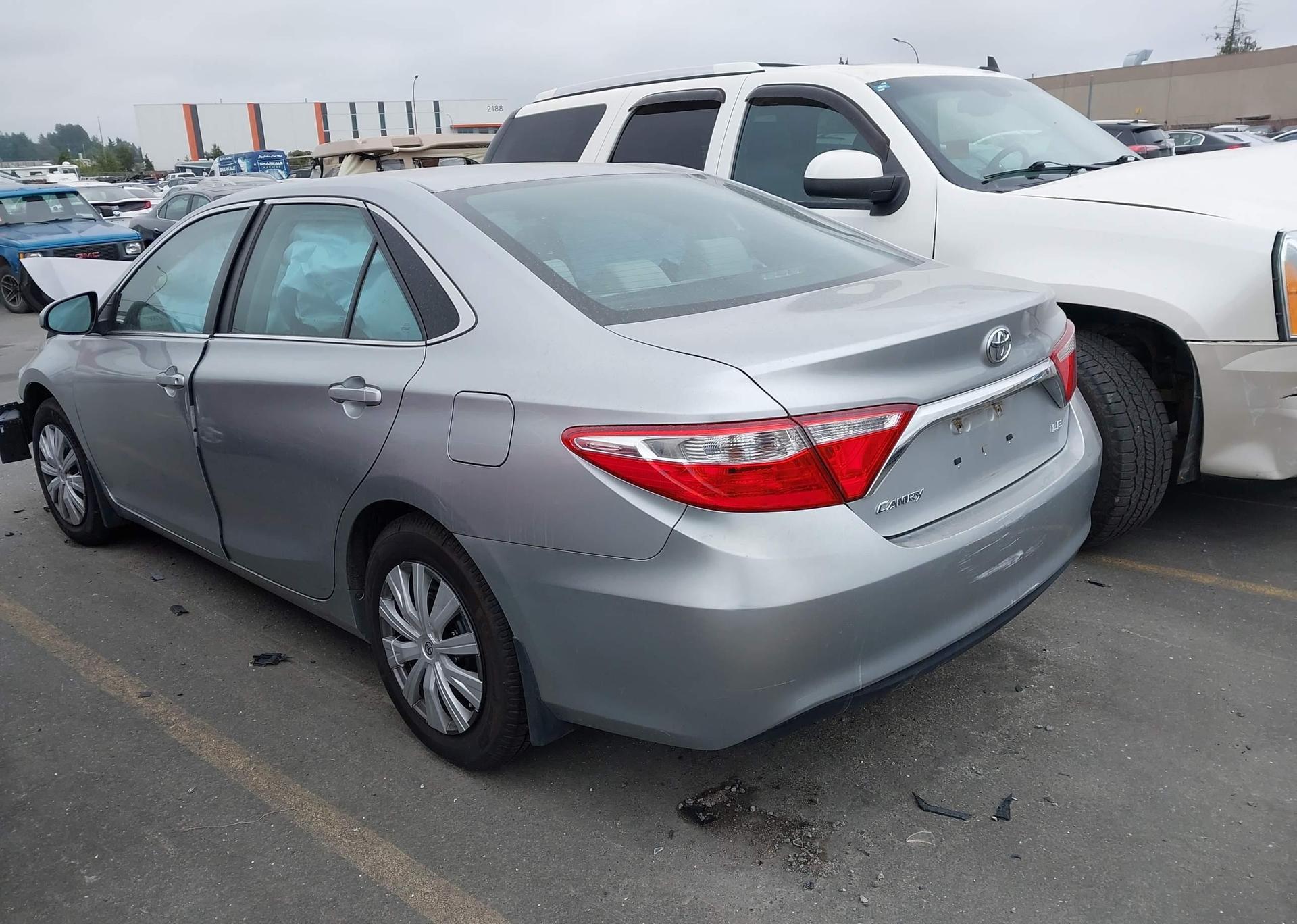 2016 TOYOTA CAMRY LE