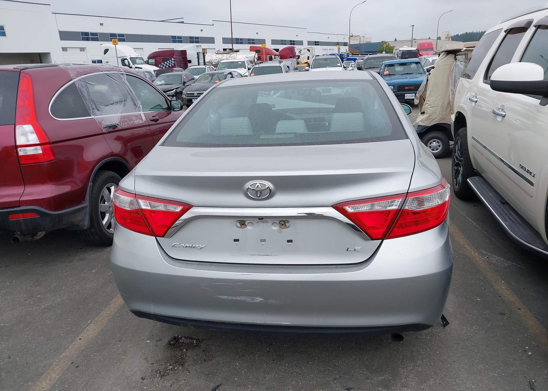 2016 TOYOTA CAMRY LE