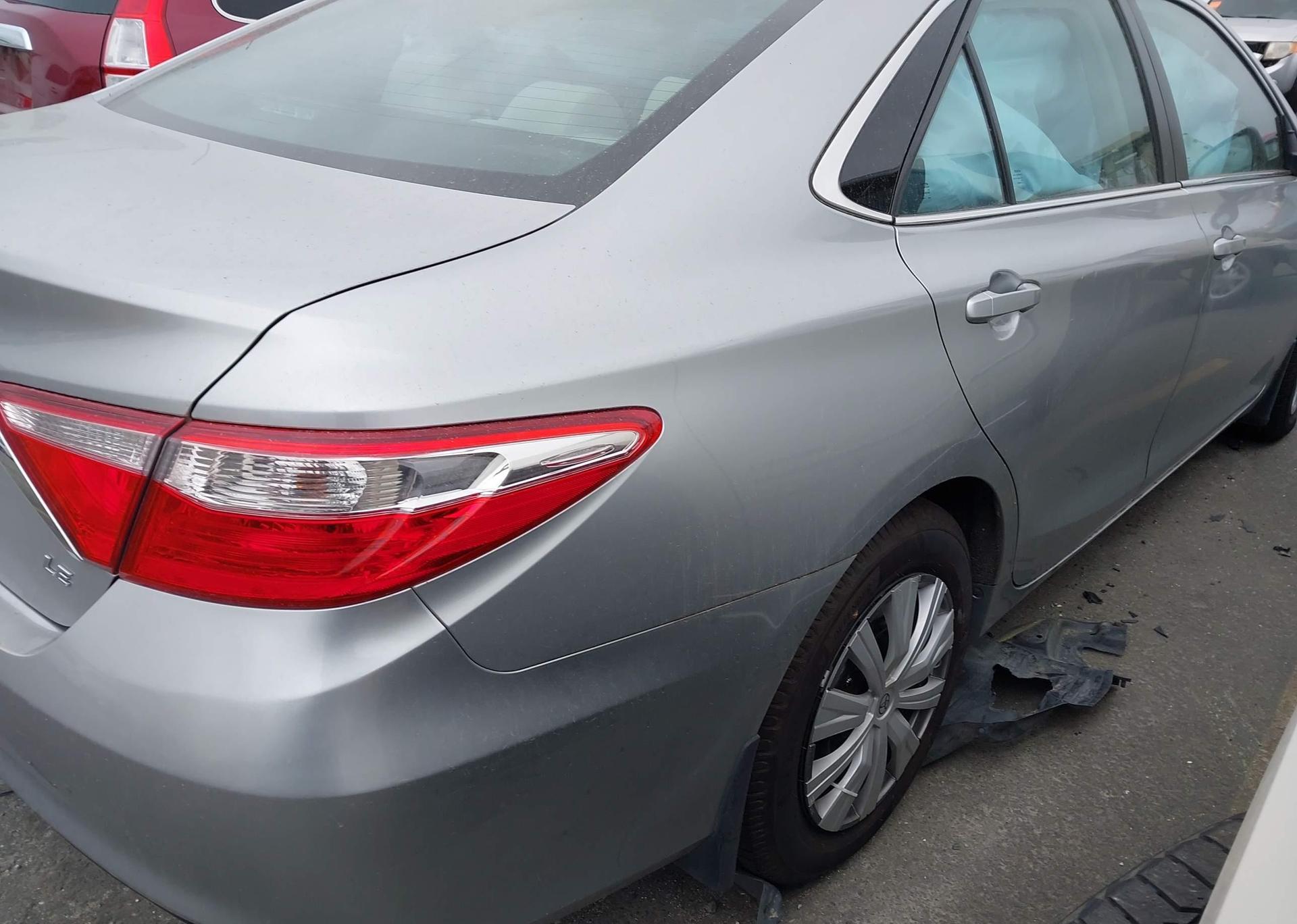 2016 TOYOTA CAMRY LE